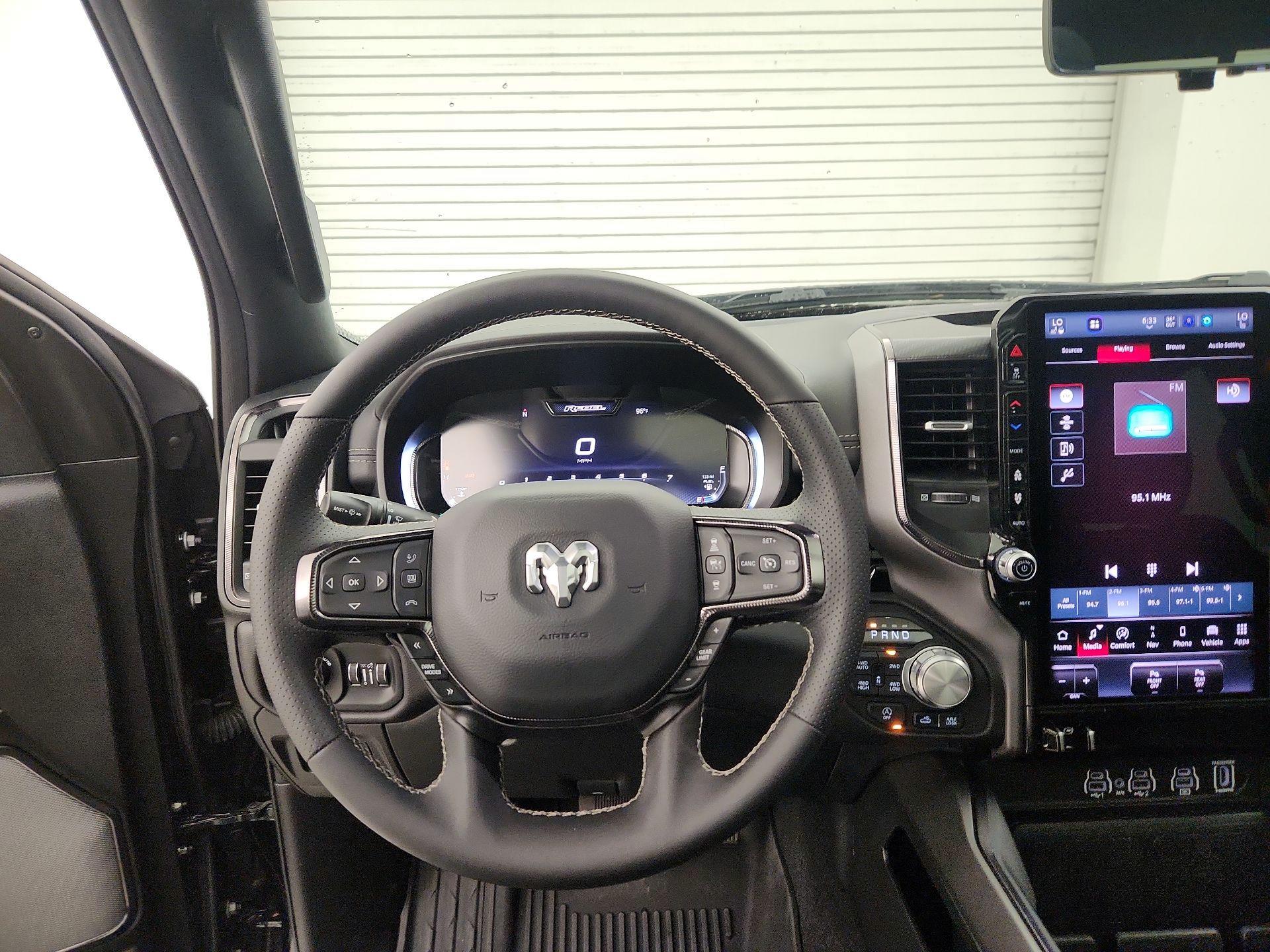 Thumbnail: 2025 RAM 1500 - 10
