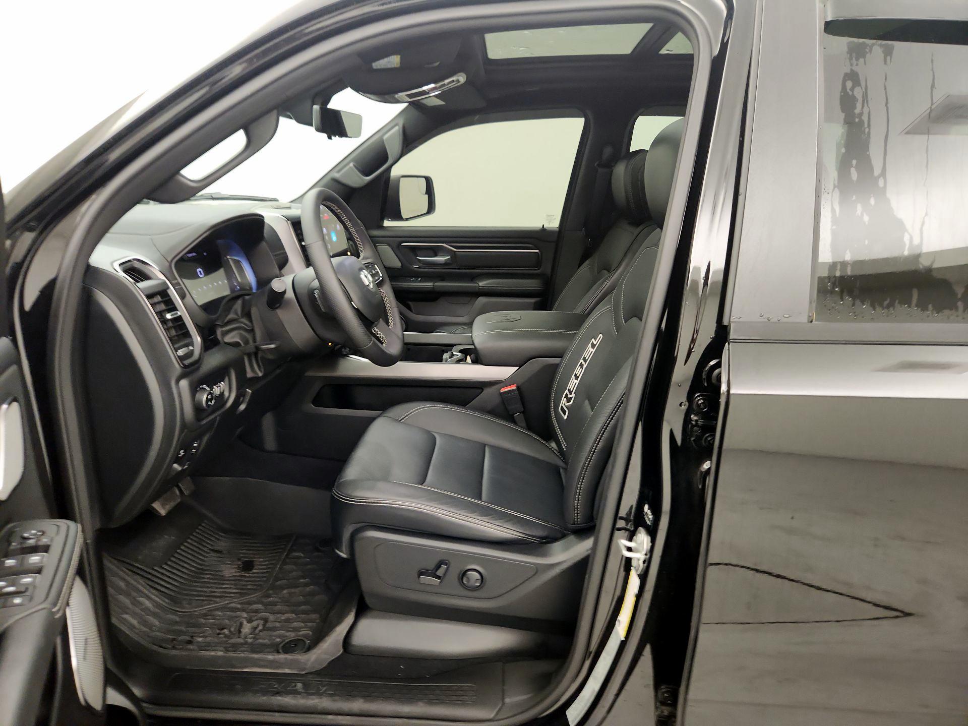 Thumbnail: 2025 RAM 1500 - 11