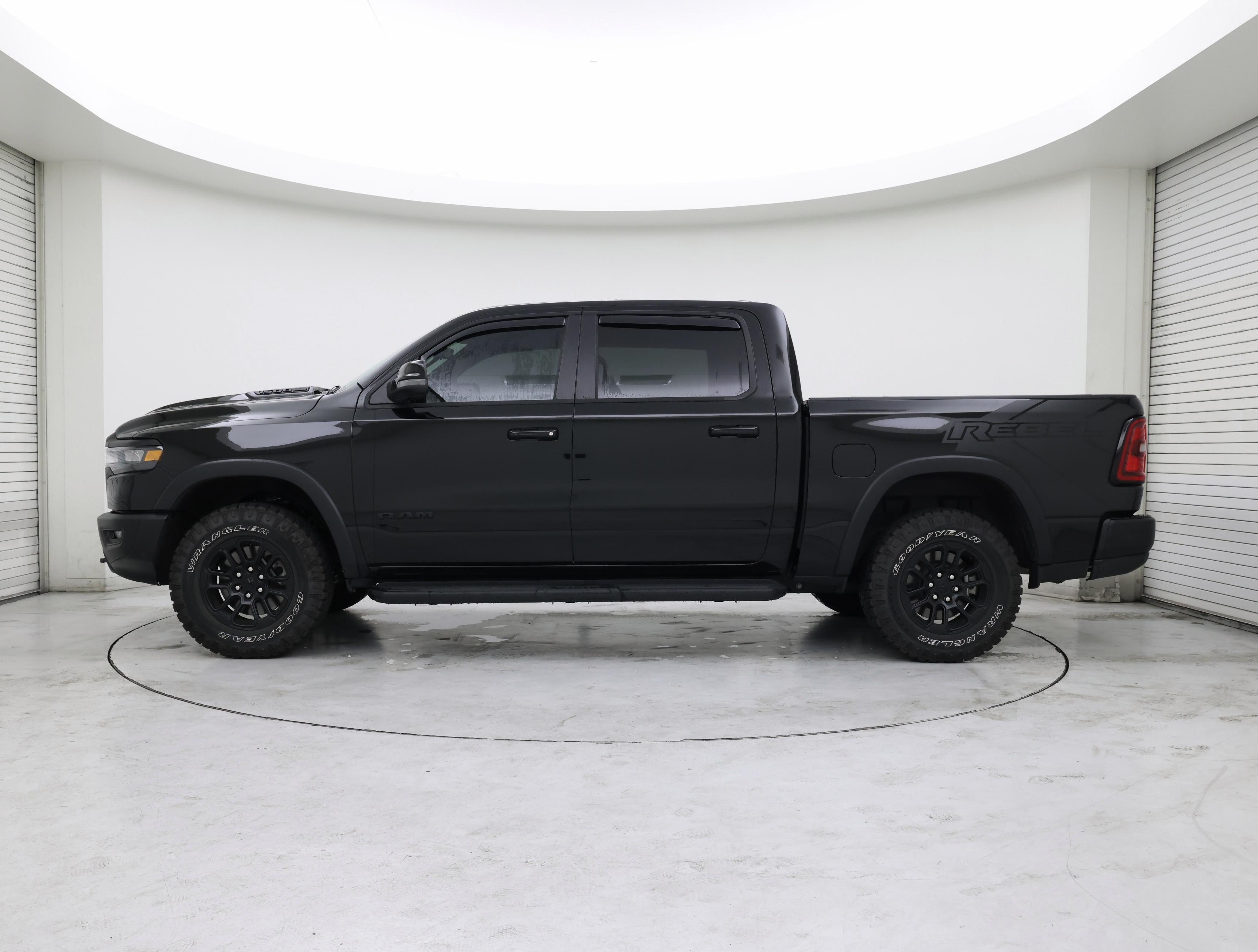 Thumbnail: 2025 RAM 1500 - 3