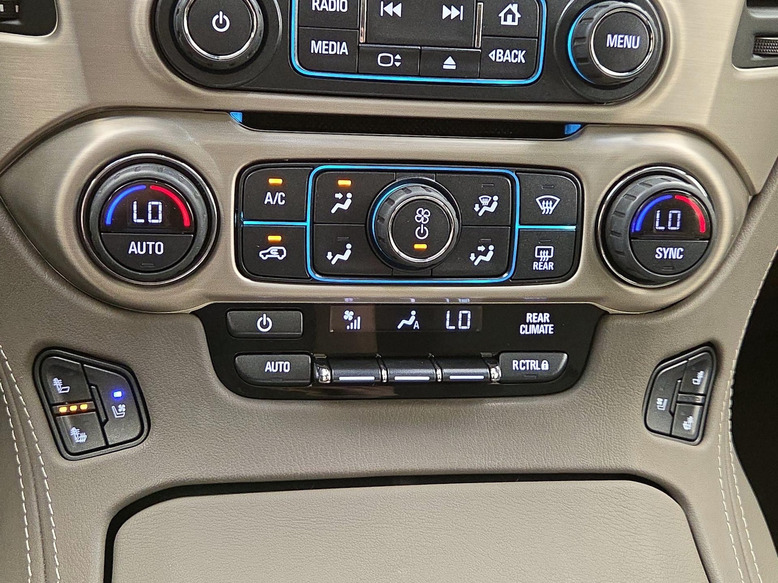 2019 GMC Yukon Denali - Photo 18