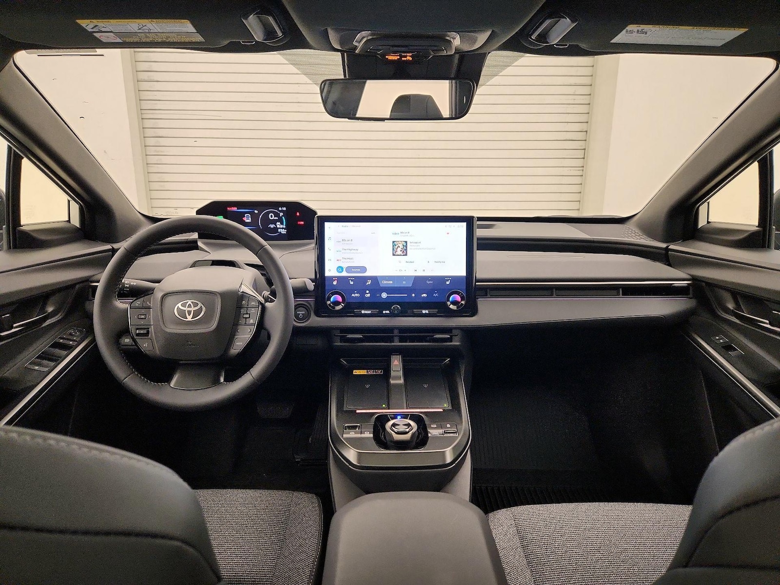 2026 Toyota bZ XLE - Photo 10