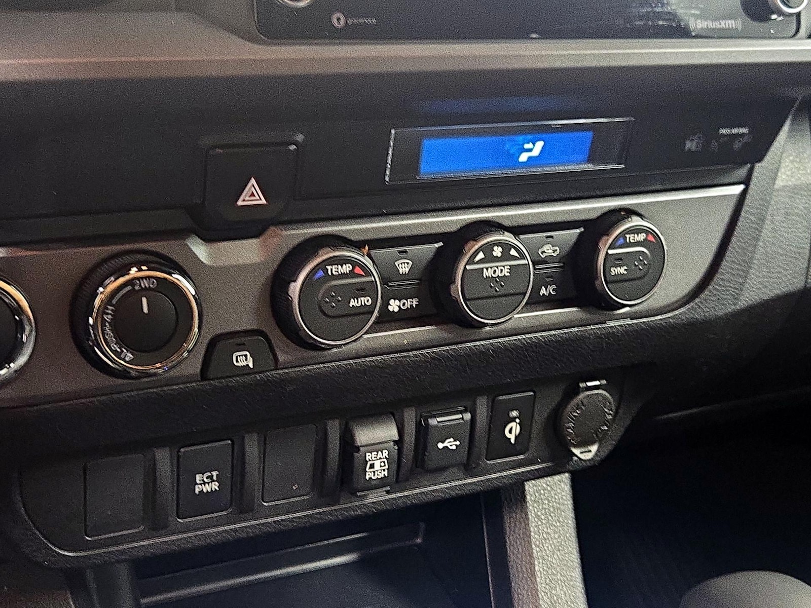 2023 Toyota Tacoma TRD Off Road - Photo 17