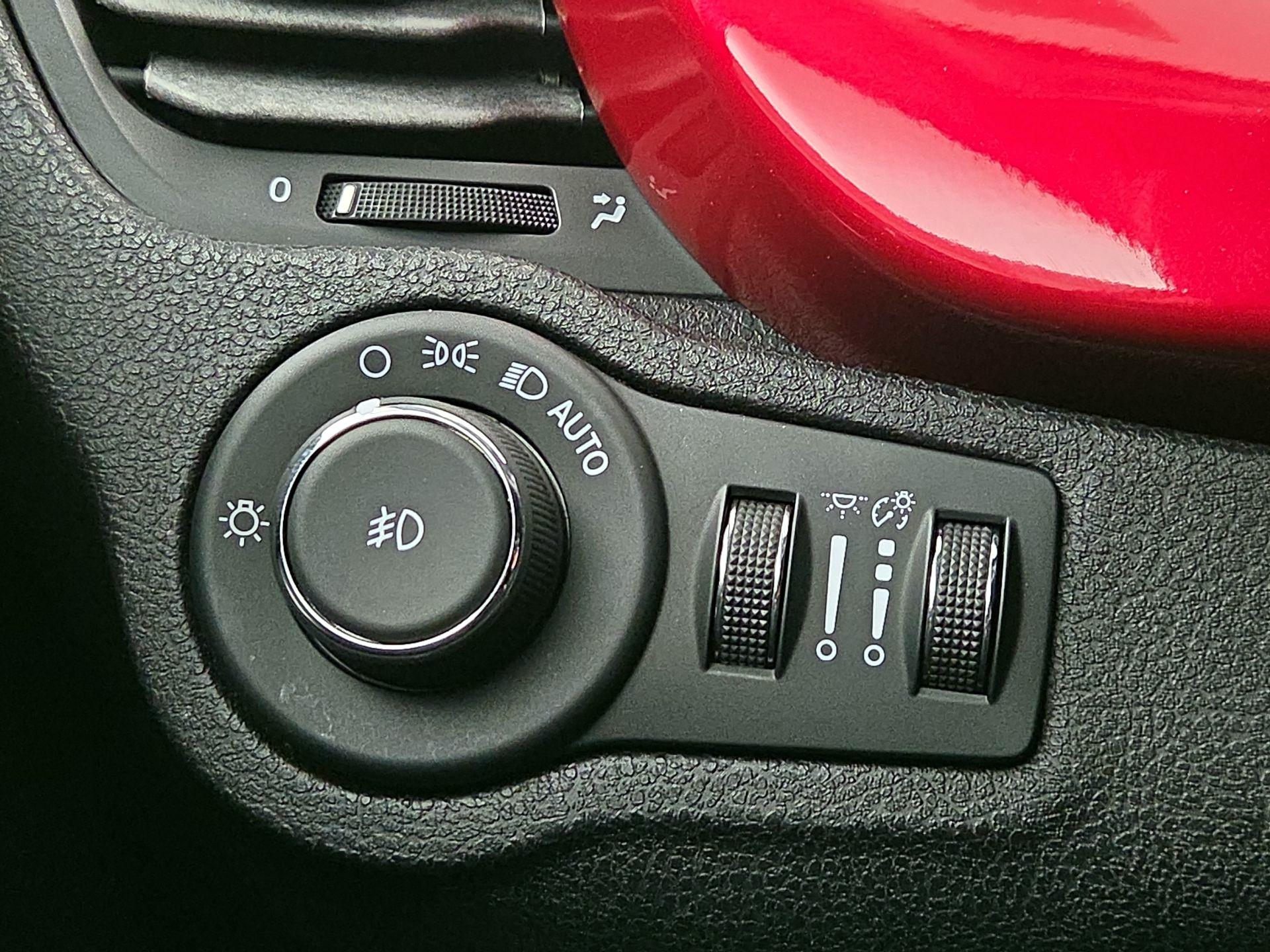 Thumbnail: 2018 Fiat 500X - 13