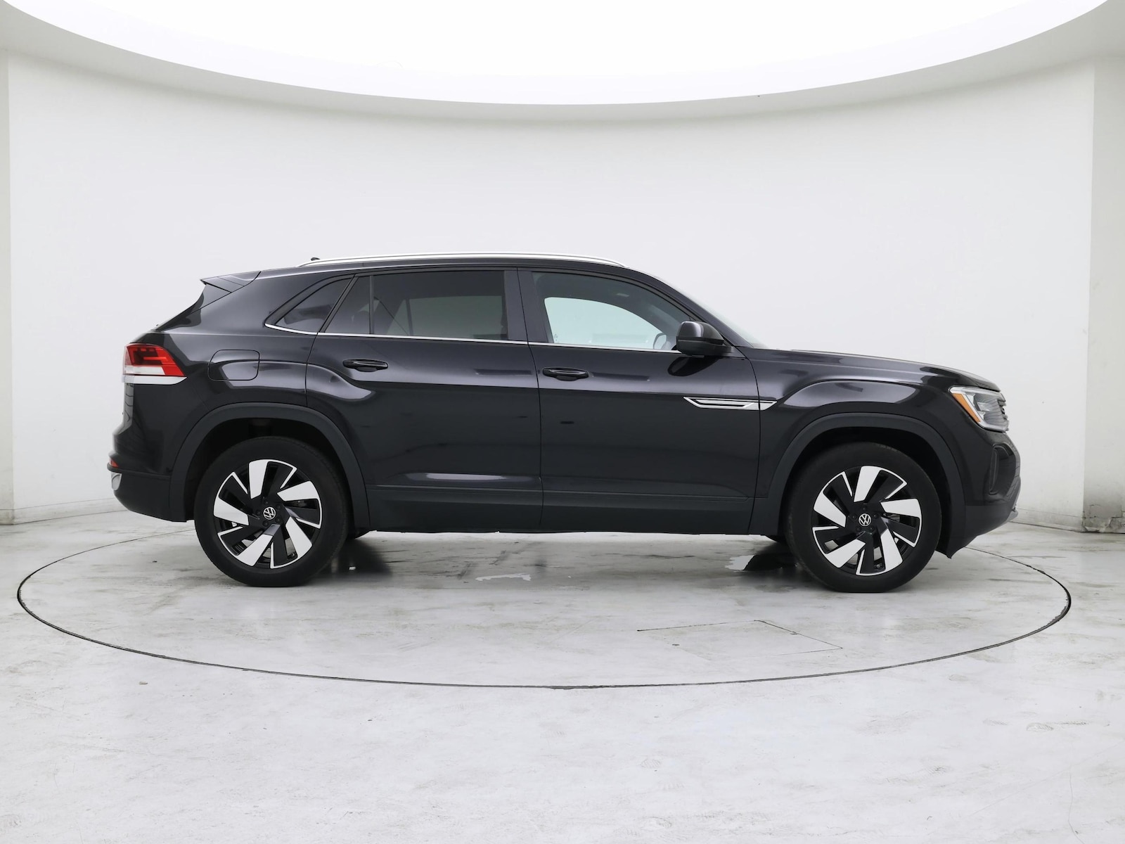 2024 Volkswagen Atlas Cross Sport SE w/Tech - Photo 8