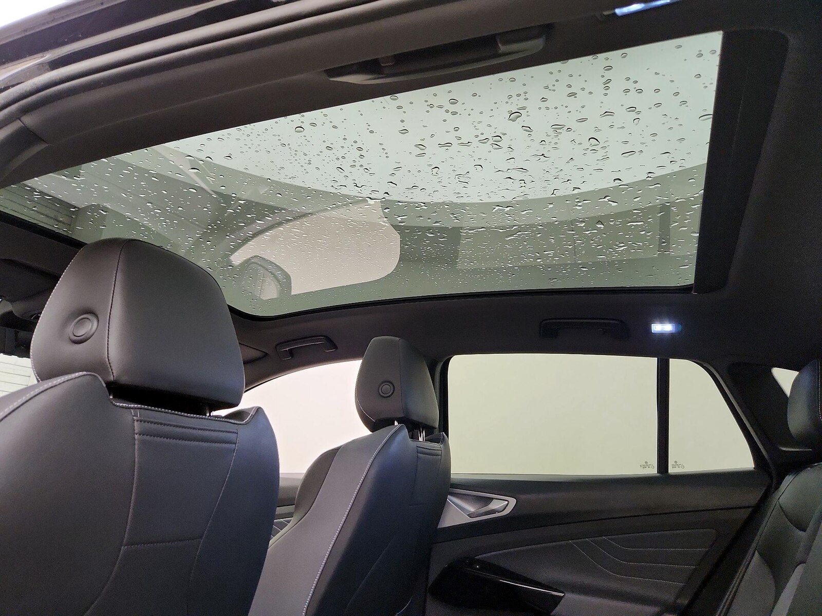 Skylight(s) & Overhead Airbags