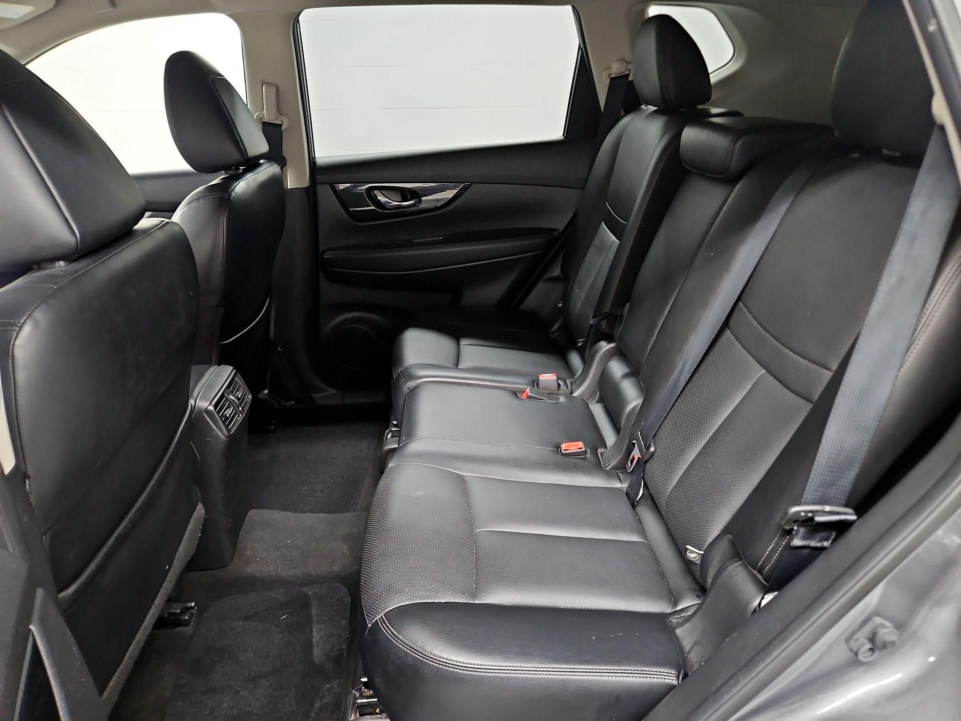 Thumbnail: 2018 Nissan Rogue - 20