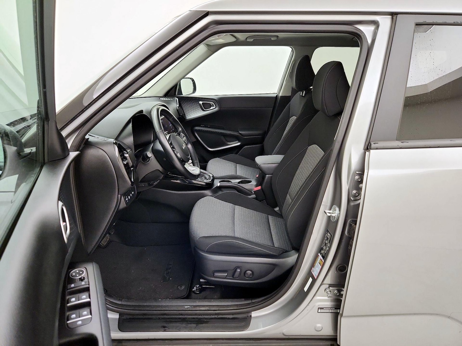 2023 Kia Soul EX - Photo 12