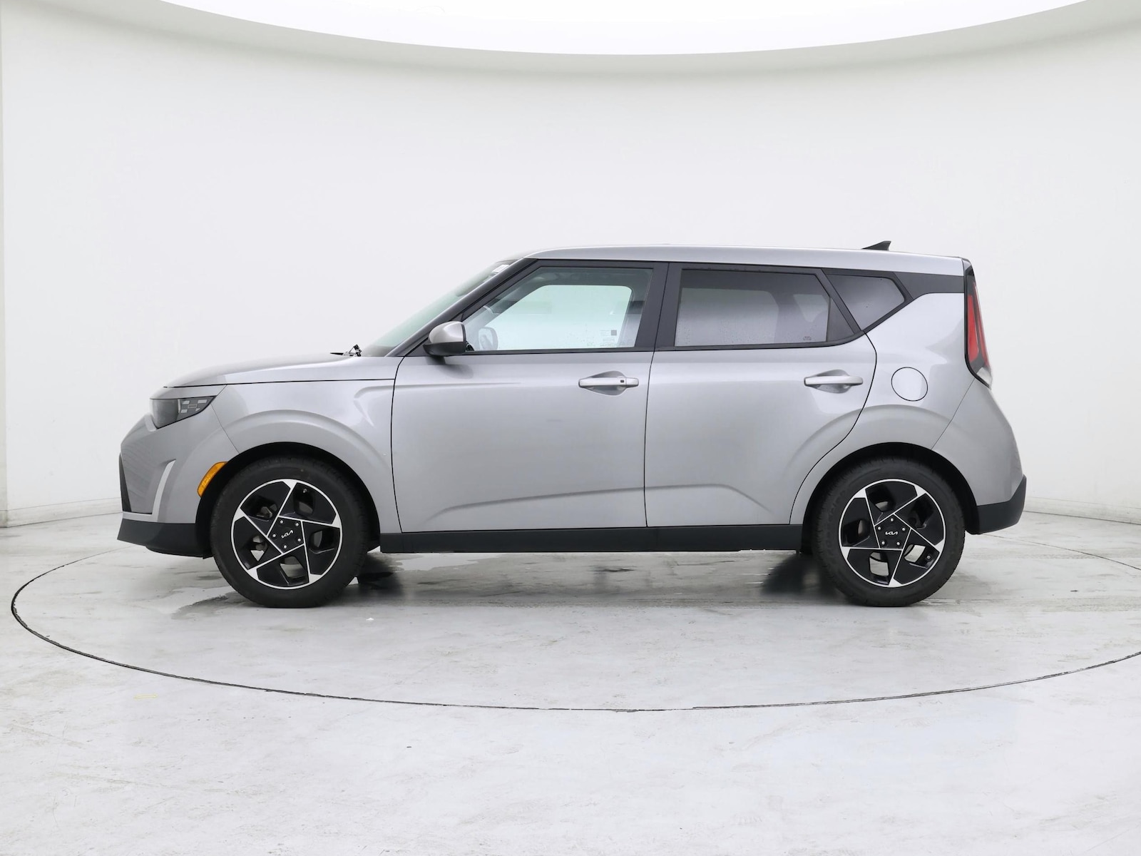 2023 Kia Soul EX - Photo 4