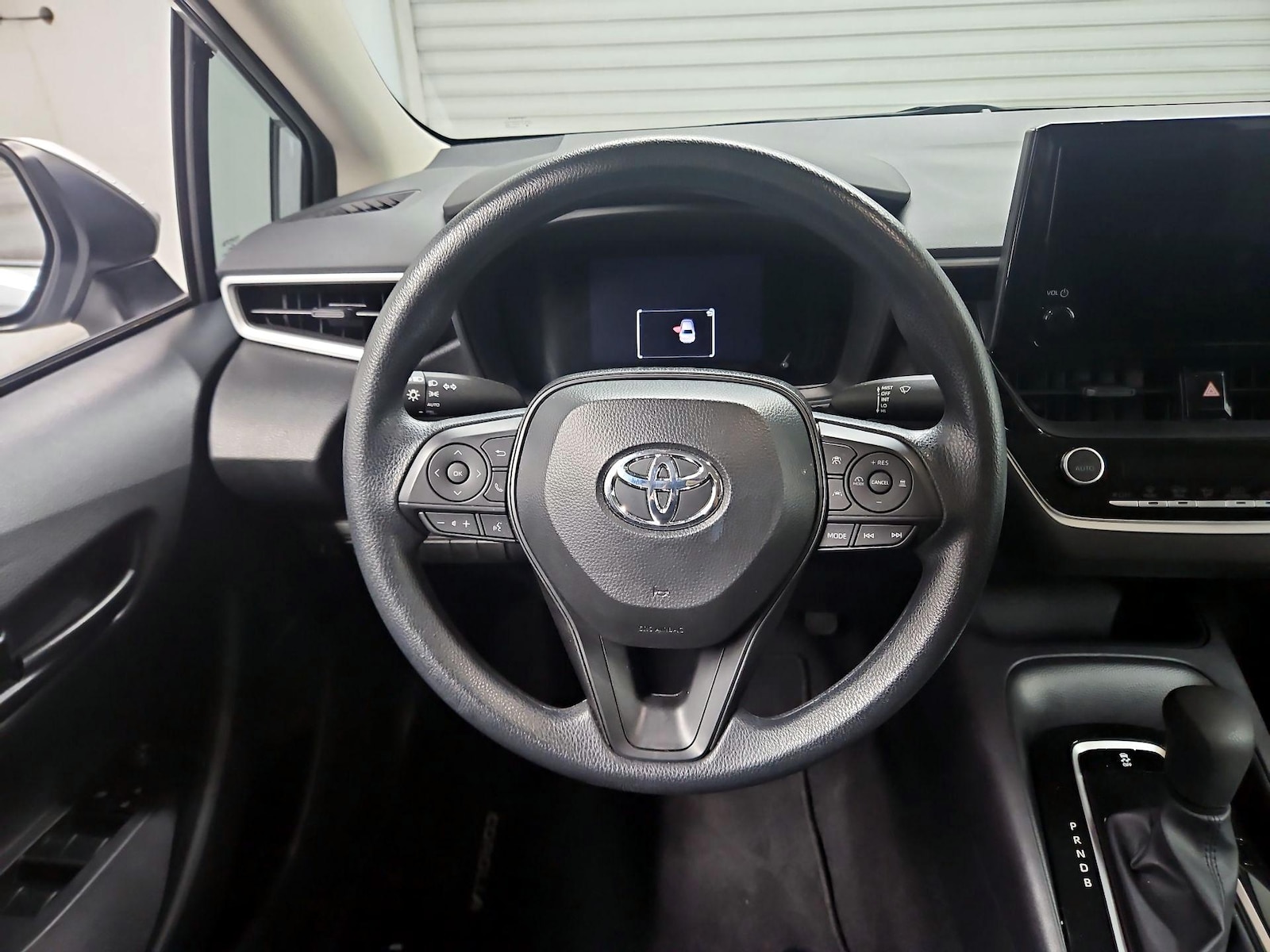 2026 Toyota Corolla LE - Photo 11