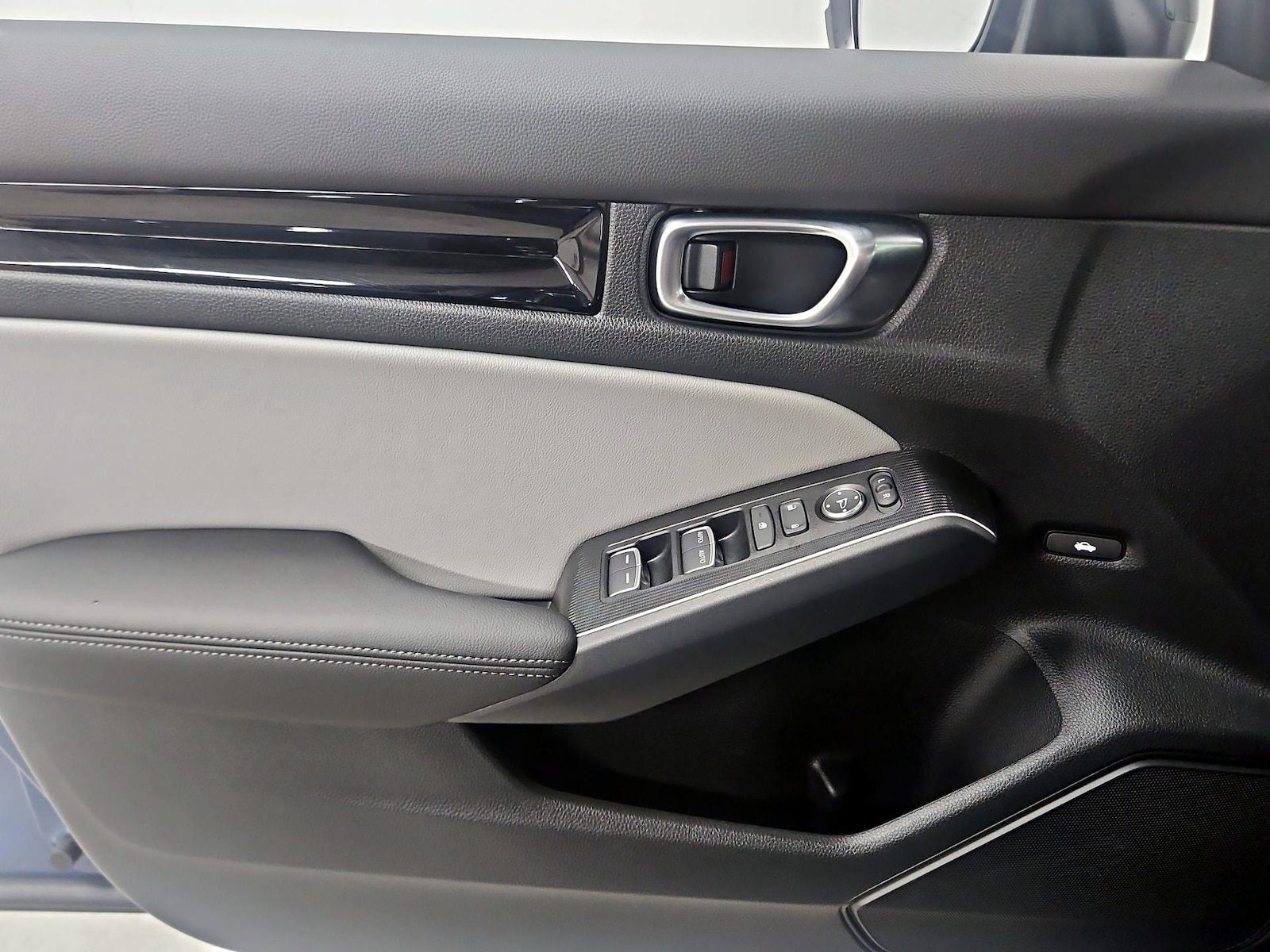 2026 Honda Civic Sport Touring - Photo 13