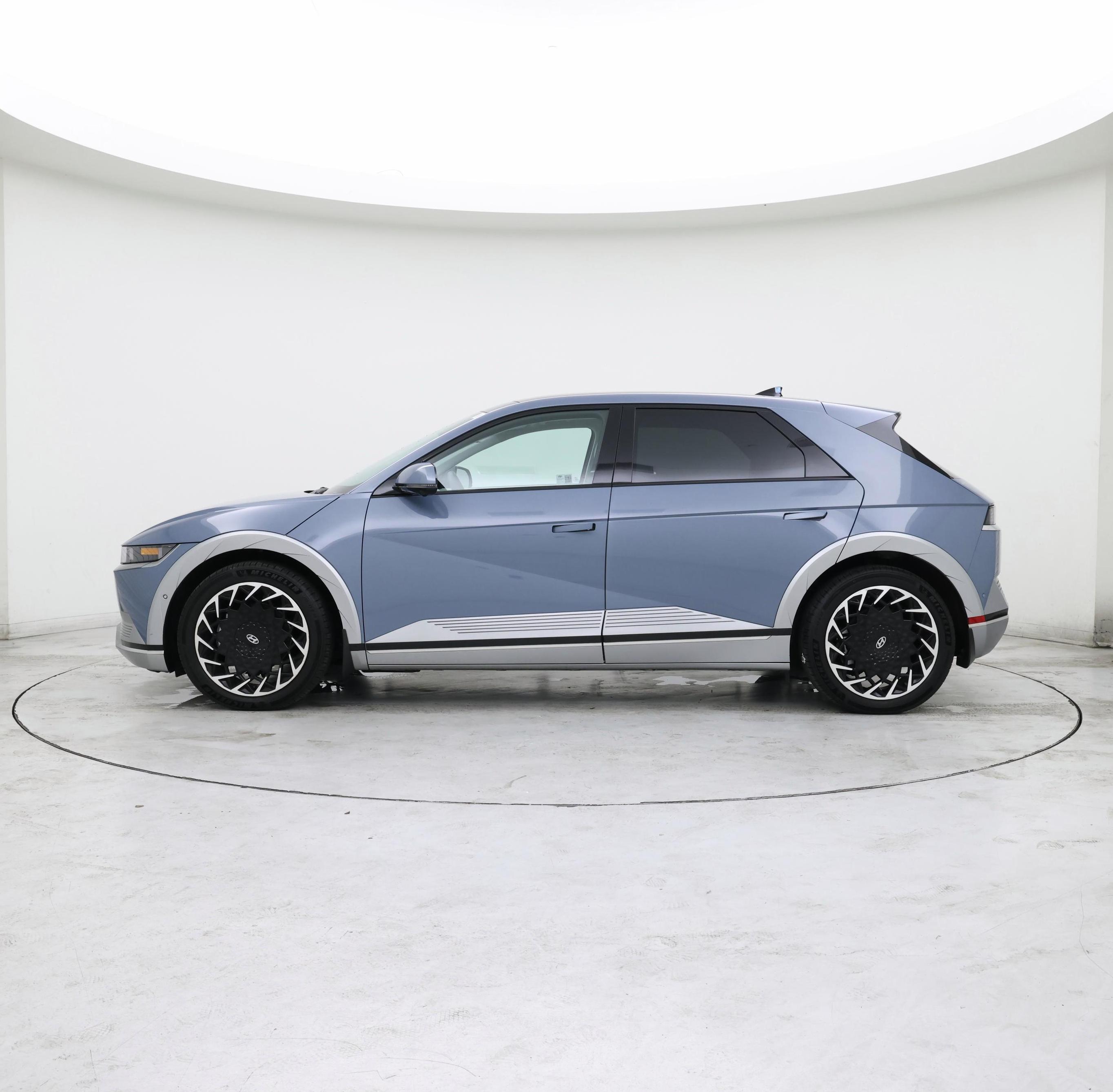 Thumbnail: 2024 Hyundai Ioniq 5 - 3