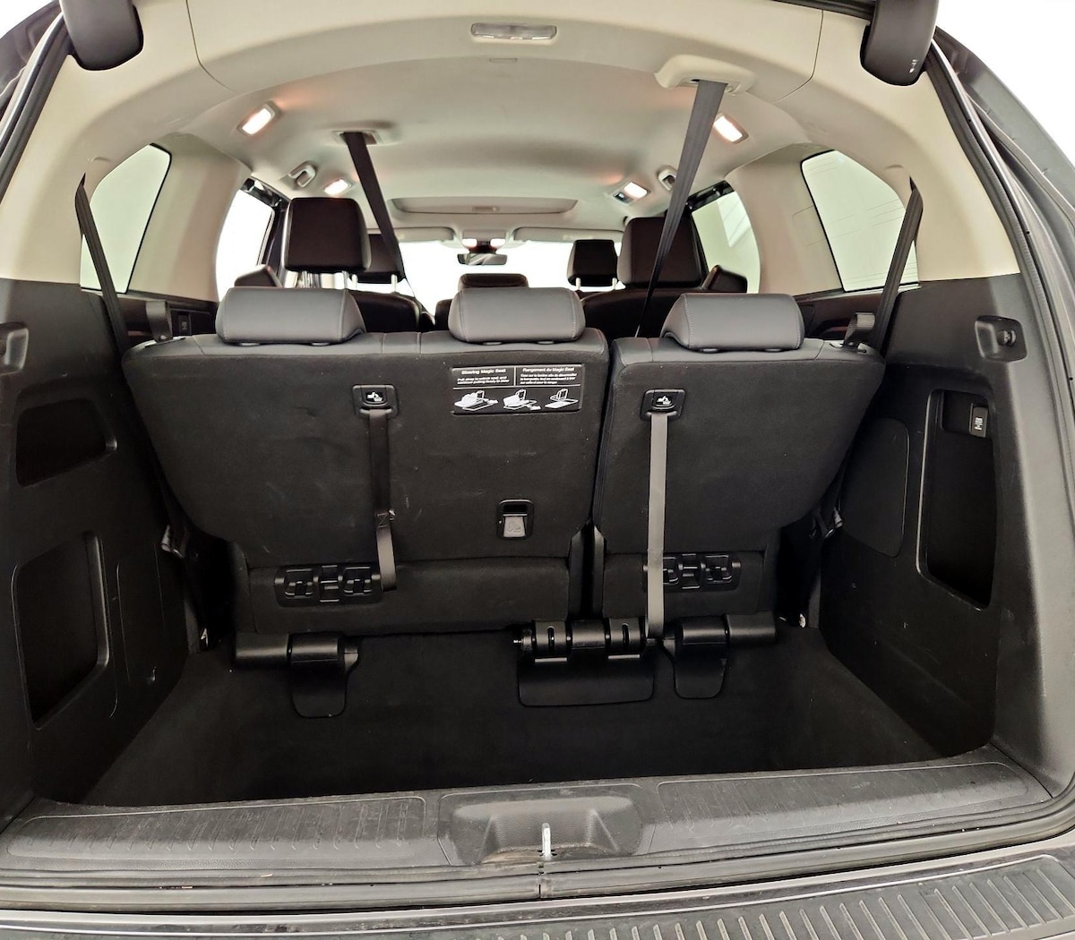 Trunk/Cargo (Seats Up)
