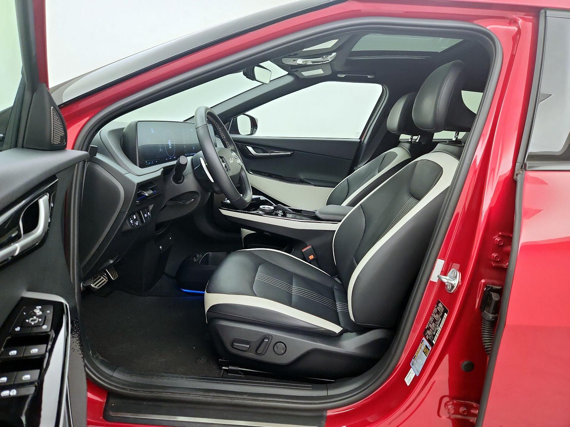 Thumbnail: 2024 Kia EV6 - 11