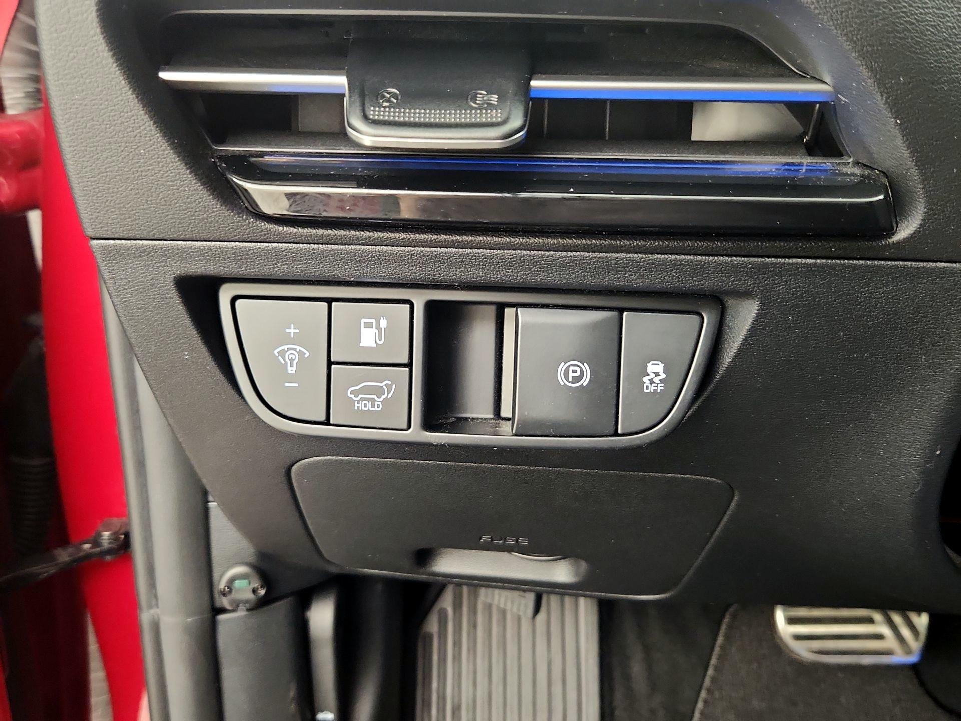 Thumbnail: 2024 Kia EV6 - 13