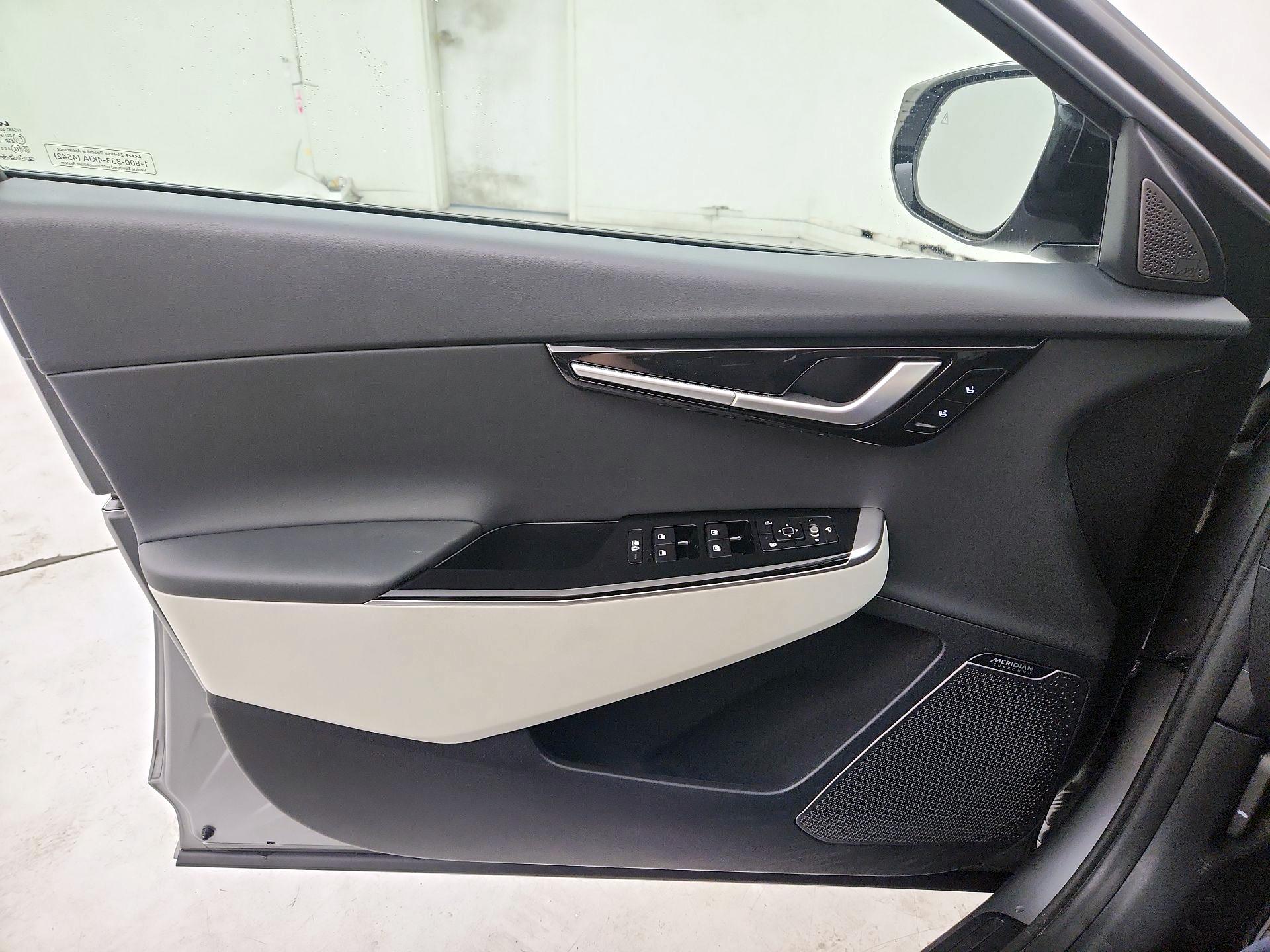 Thumbnail: 2024 Kia EV6 - 12