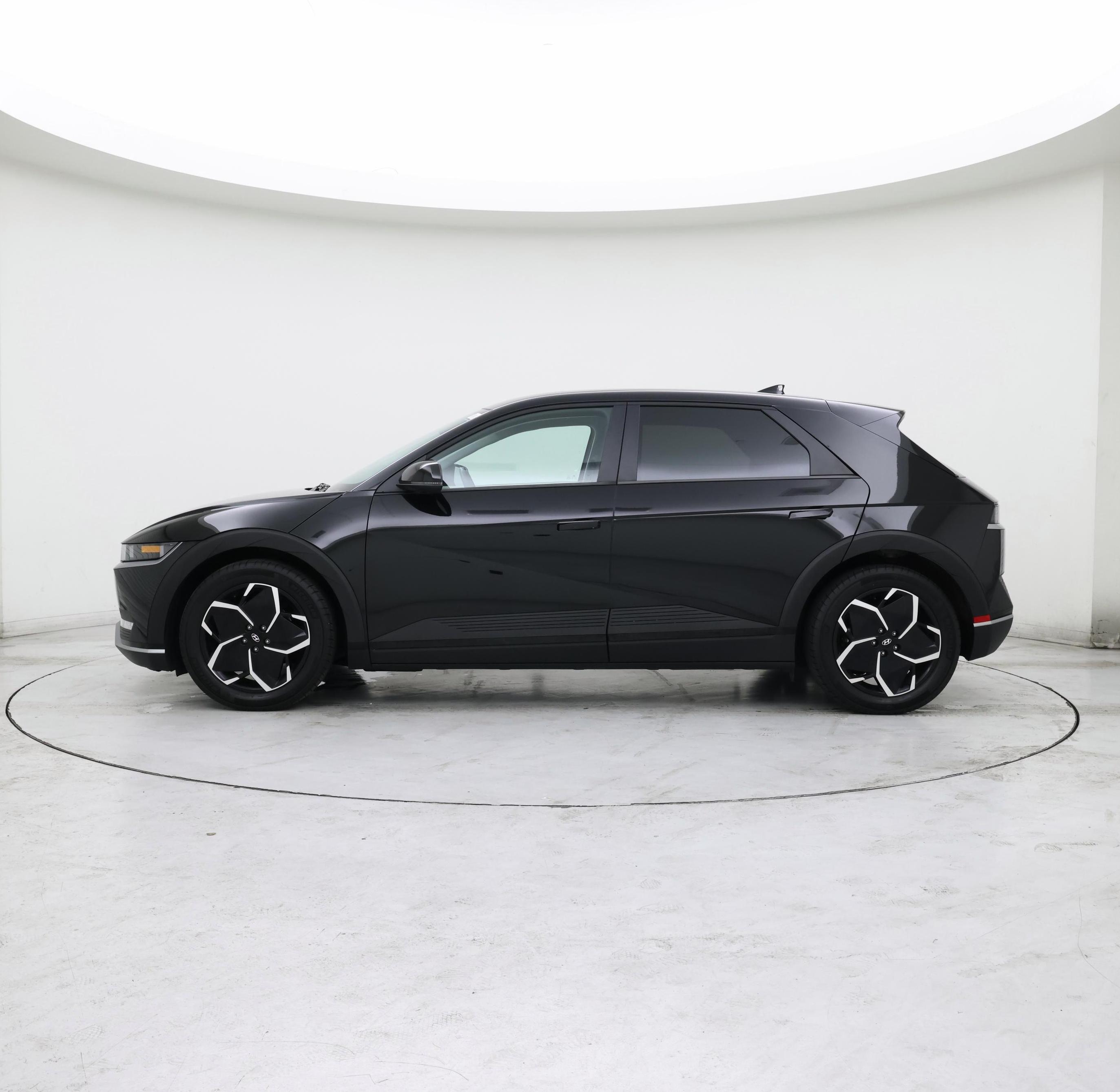 Thumbnail: 2024 Hyundai Ioniq 5 - 3