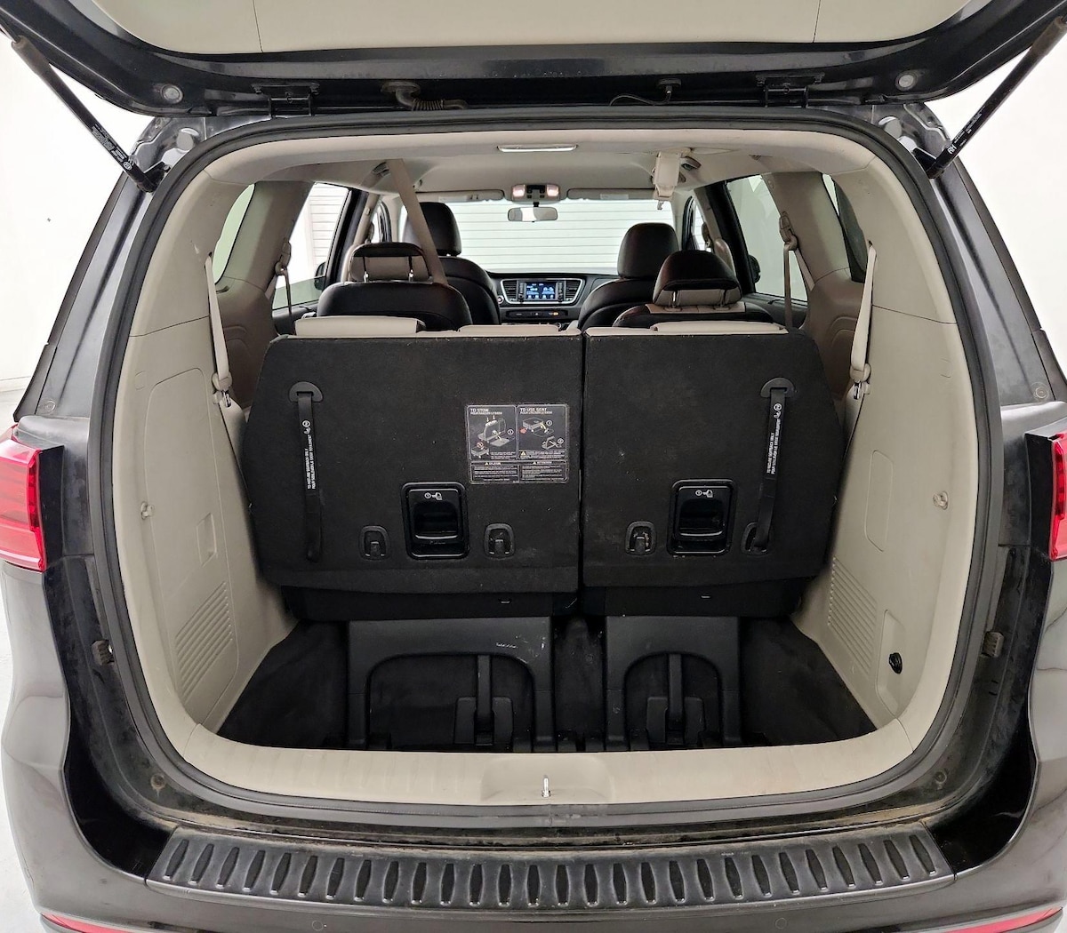 Trunk/Cargo (Seats Up)