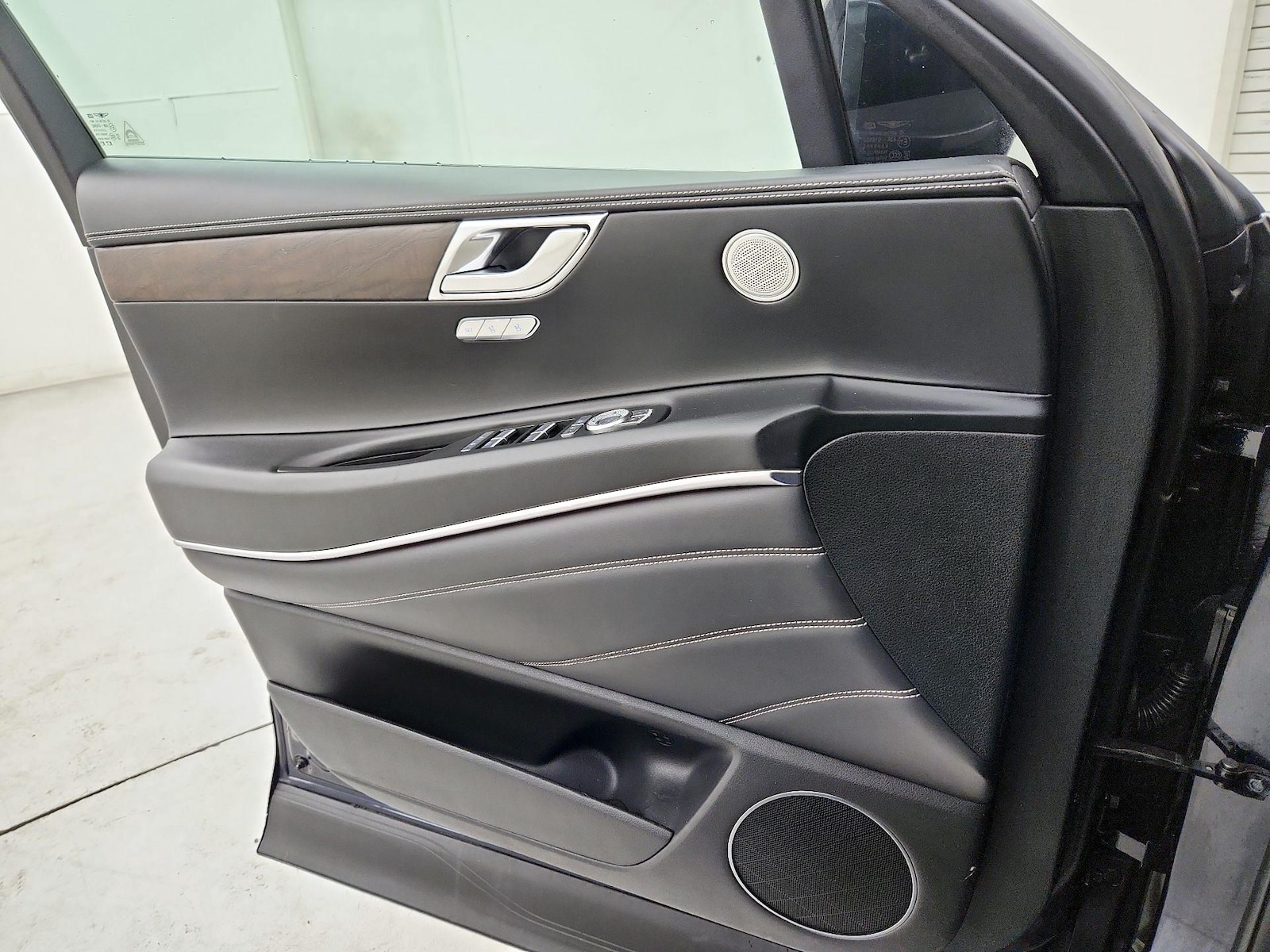 2024 GENESIS GV80 Standard - Photo 13