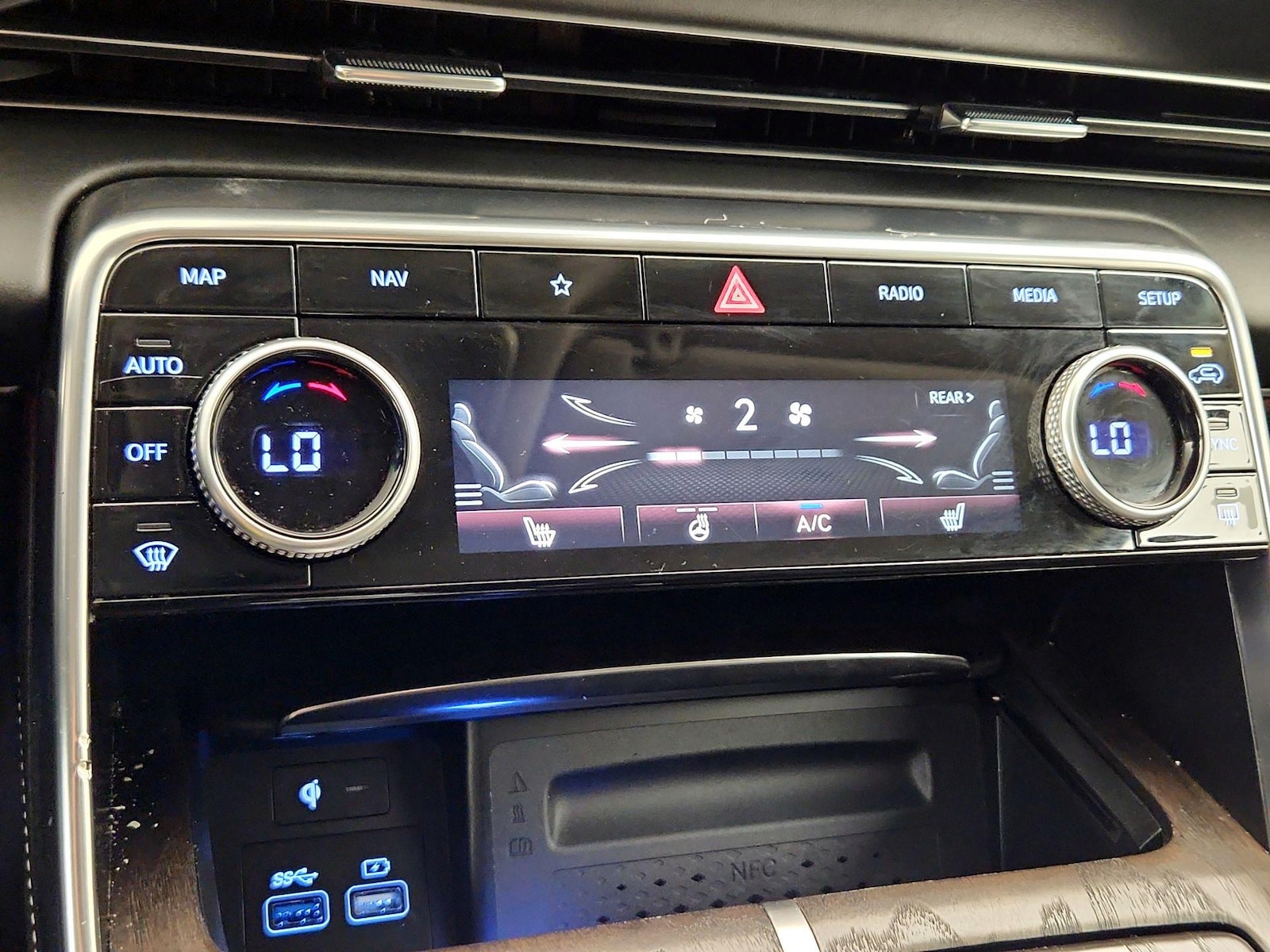 2024 GENESIS GV80 Standard - Photo 18