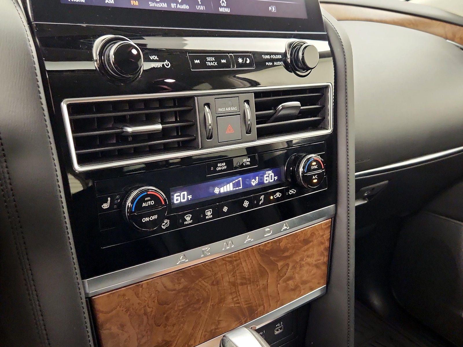 2022 Nissan Armada SL - Photo 18