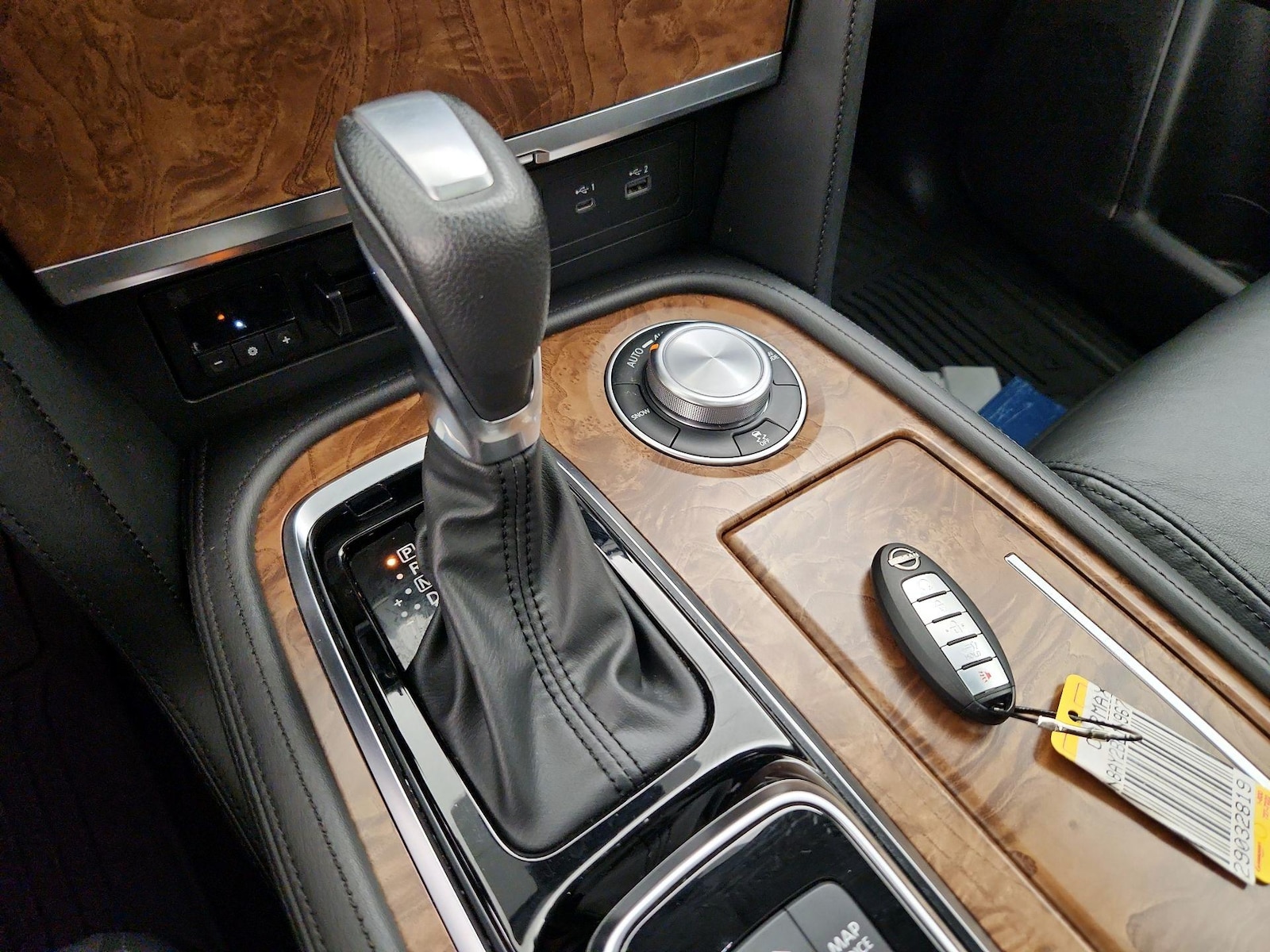 2022 Nissan Armada SL - Photo 19