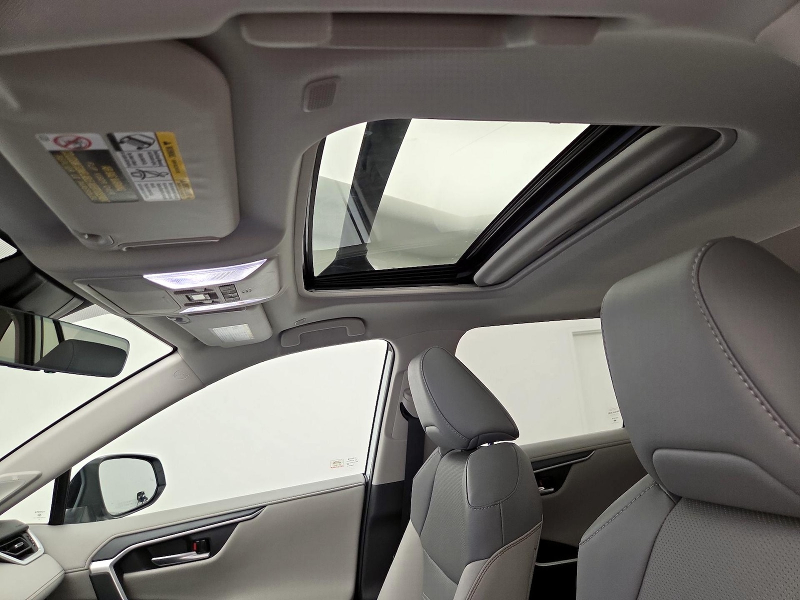 Sunroof(s) & Overhead Airbags