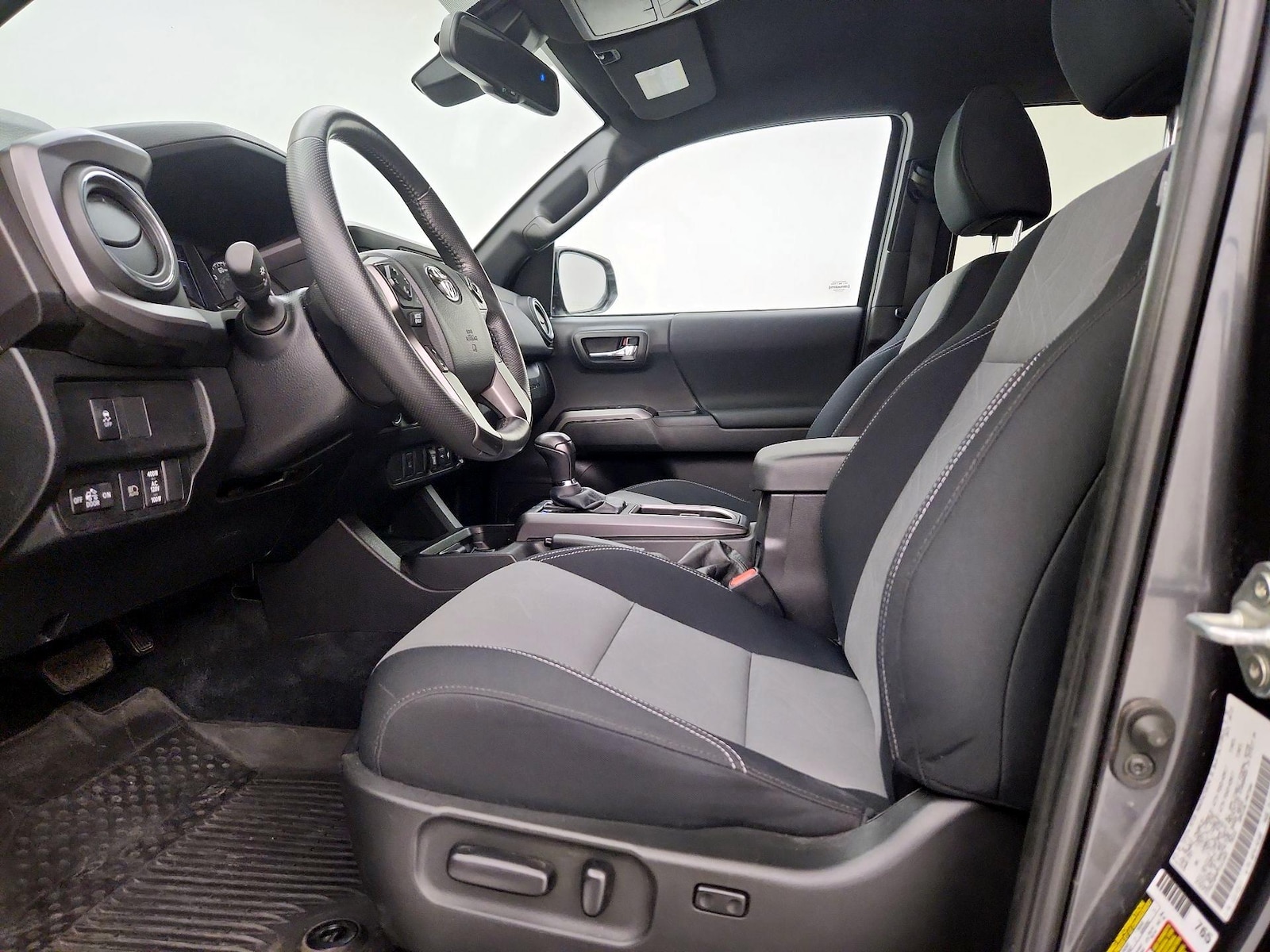 Power Seat(s) & Side Airbags