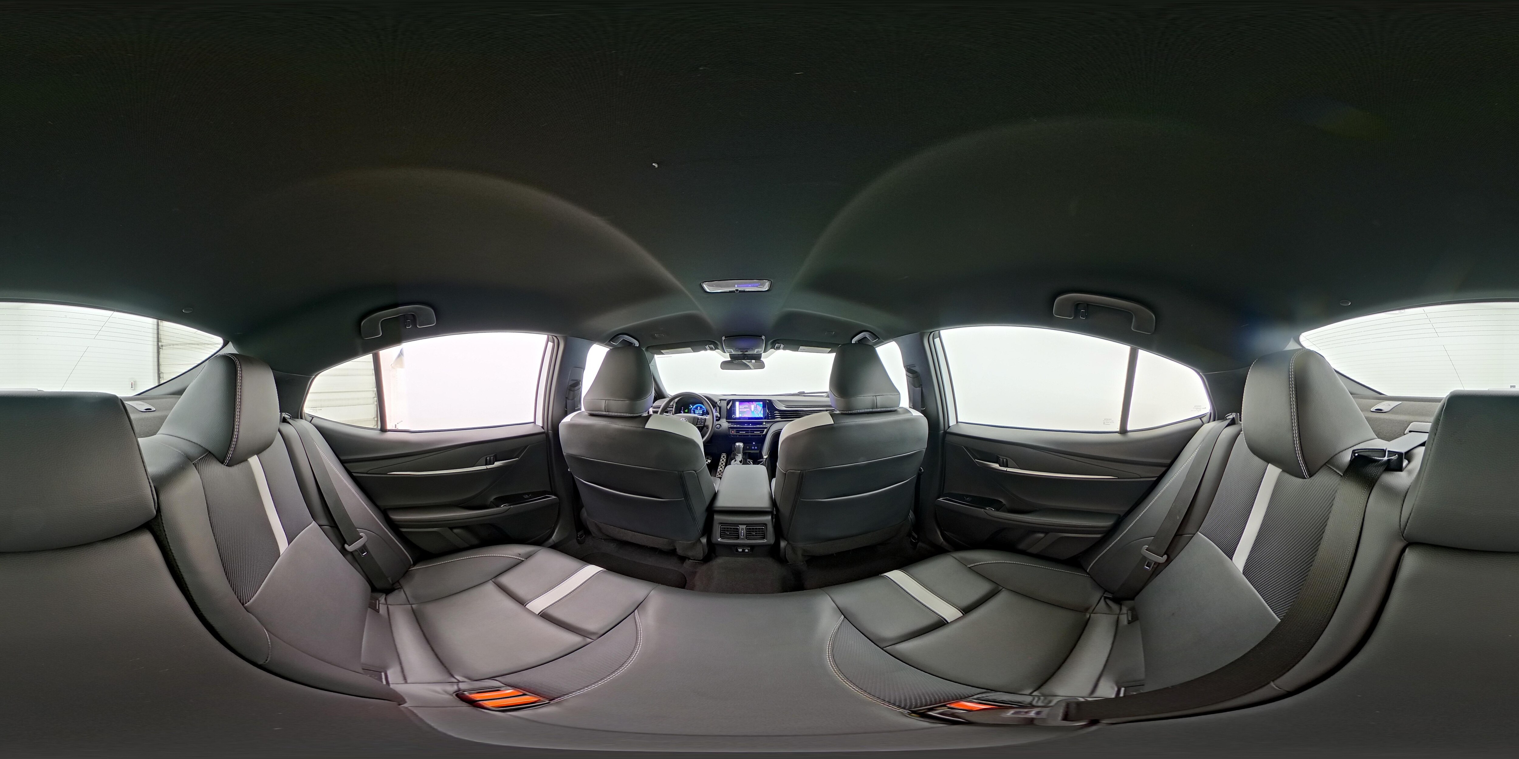 2025 Toyota Camry SE - Photo 26
