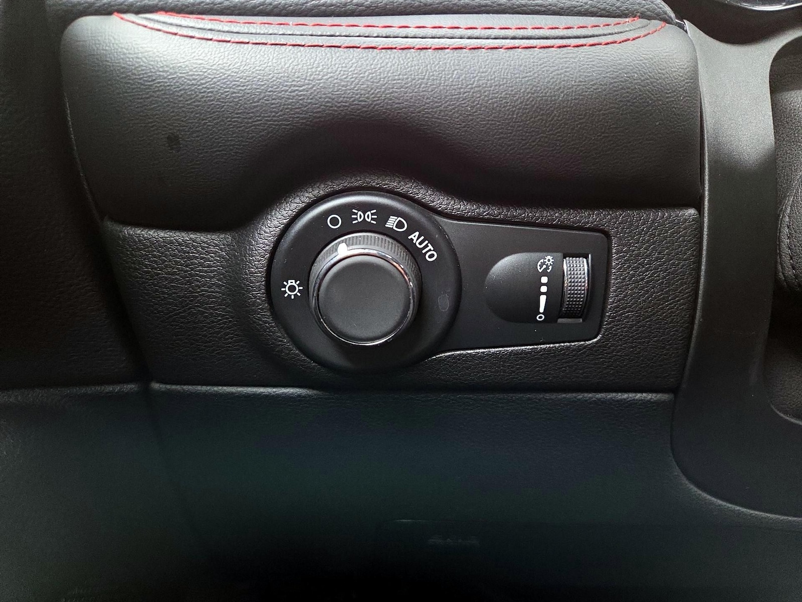 2025 Dodge Durango GT - Photo 14