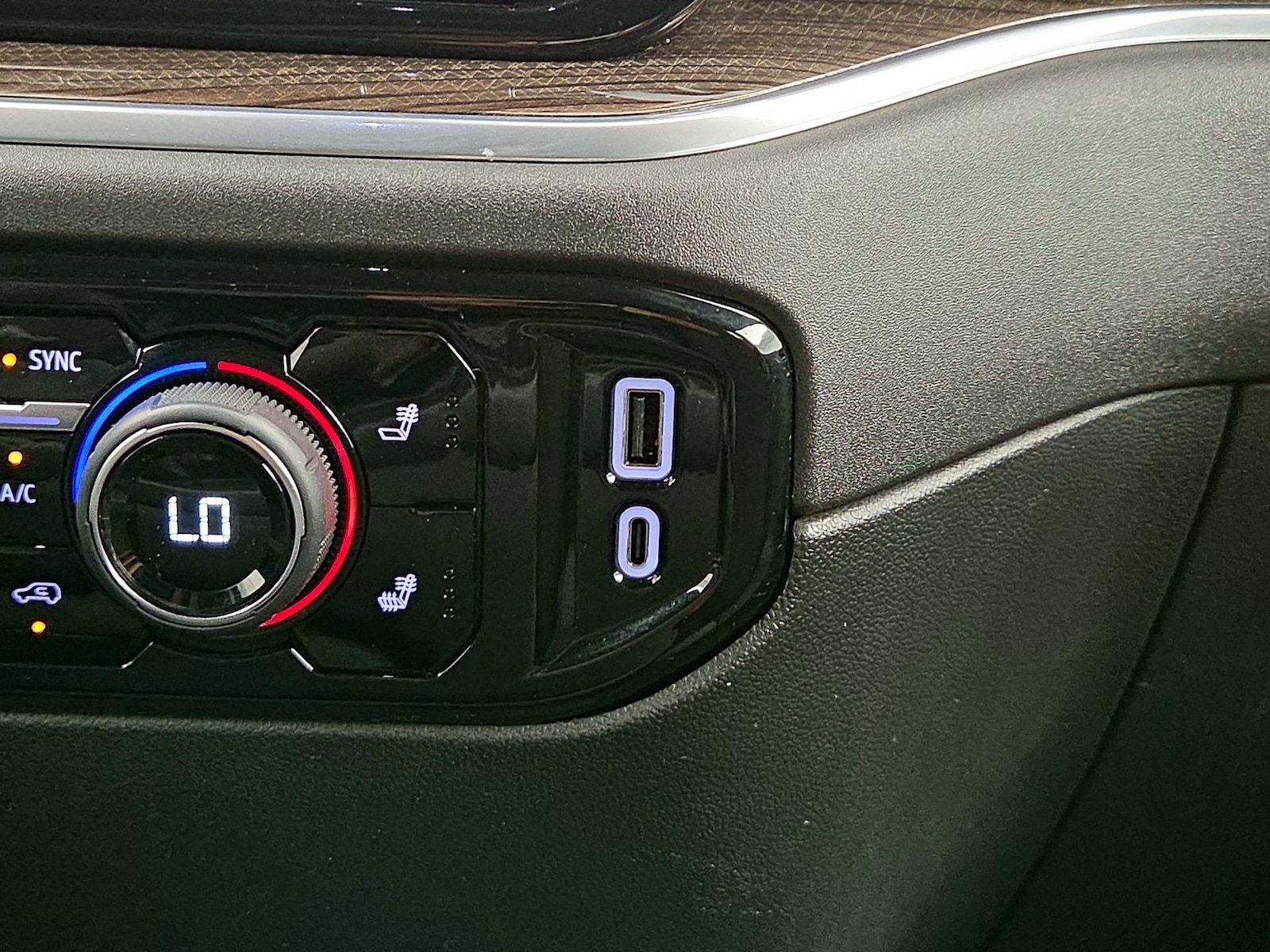 2025 Chevrolet Silverado 1500 LT - Photo 20