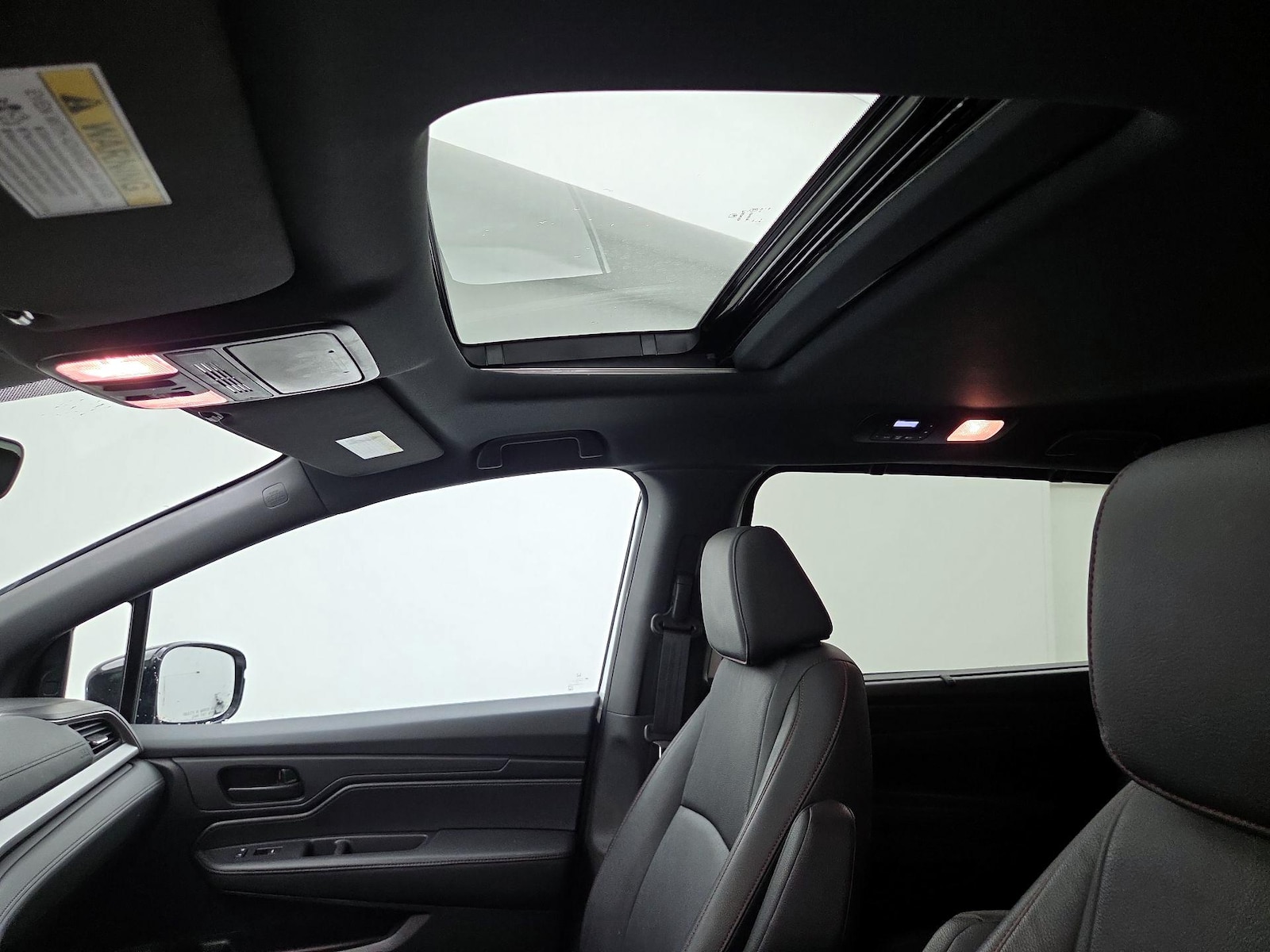 Sunroof(s) & Overhead Airbags