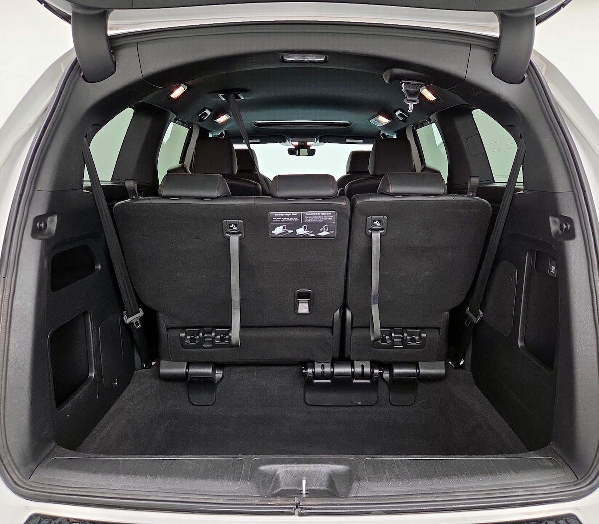 Trunk/Cargo (Seats Up)