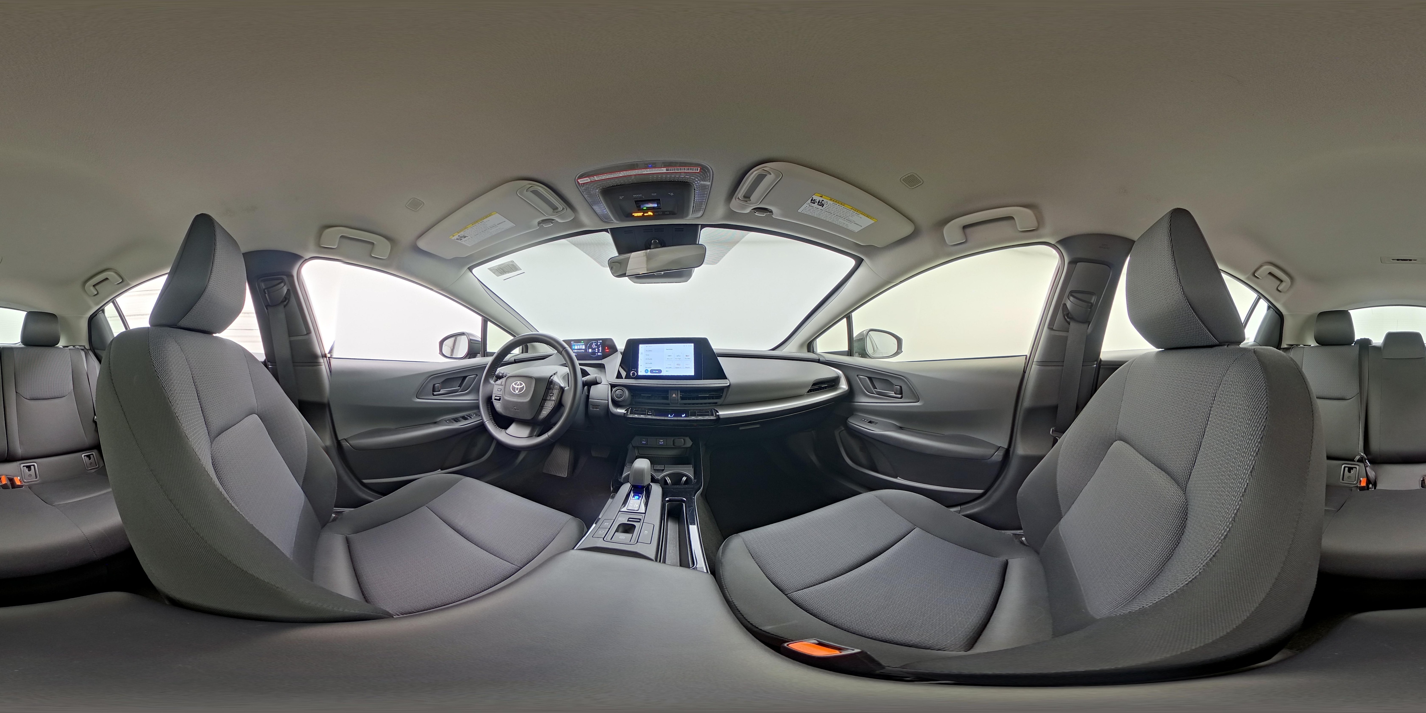 2025 Toyota Prius LE - Photo 25