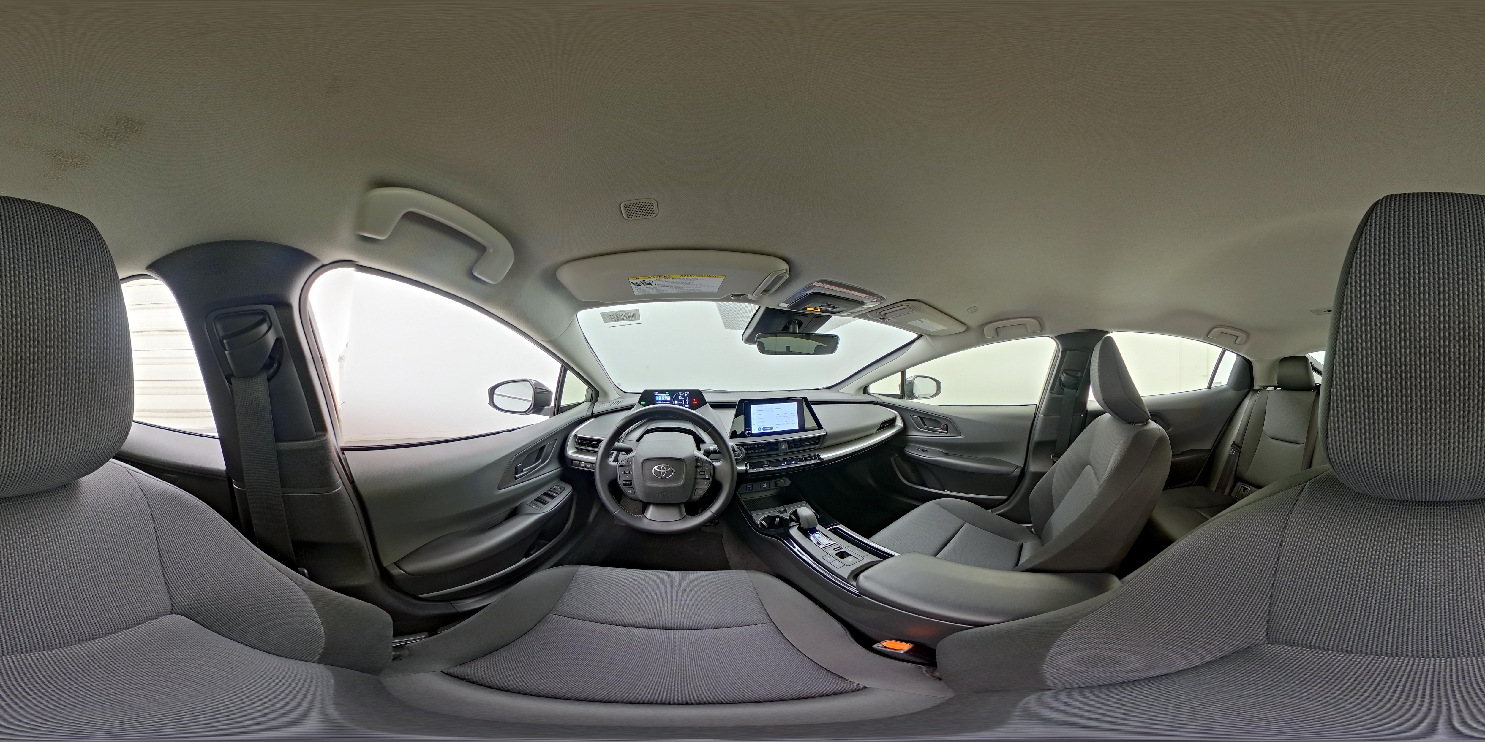 2025 Toyota Prius LE - Photo 27