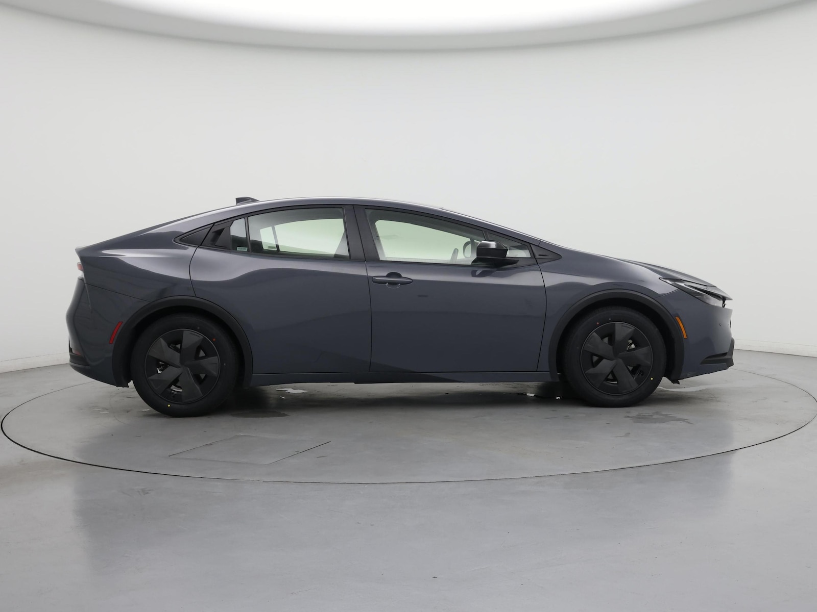 2025 Toyota Prius LE - Photo 8