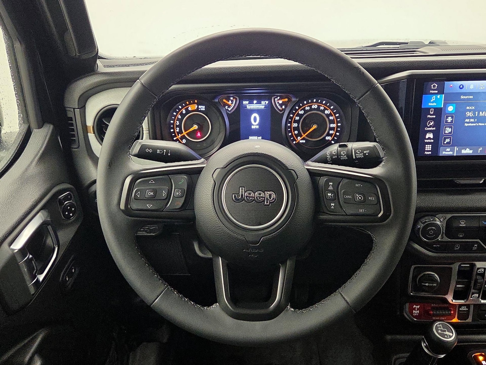 2025 Jeep Wrangler 4-Door Willys - Photo 11