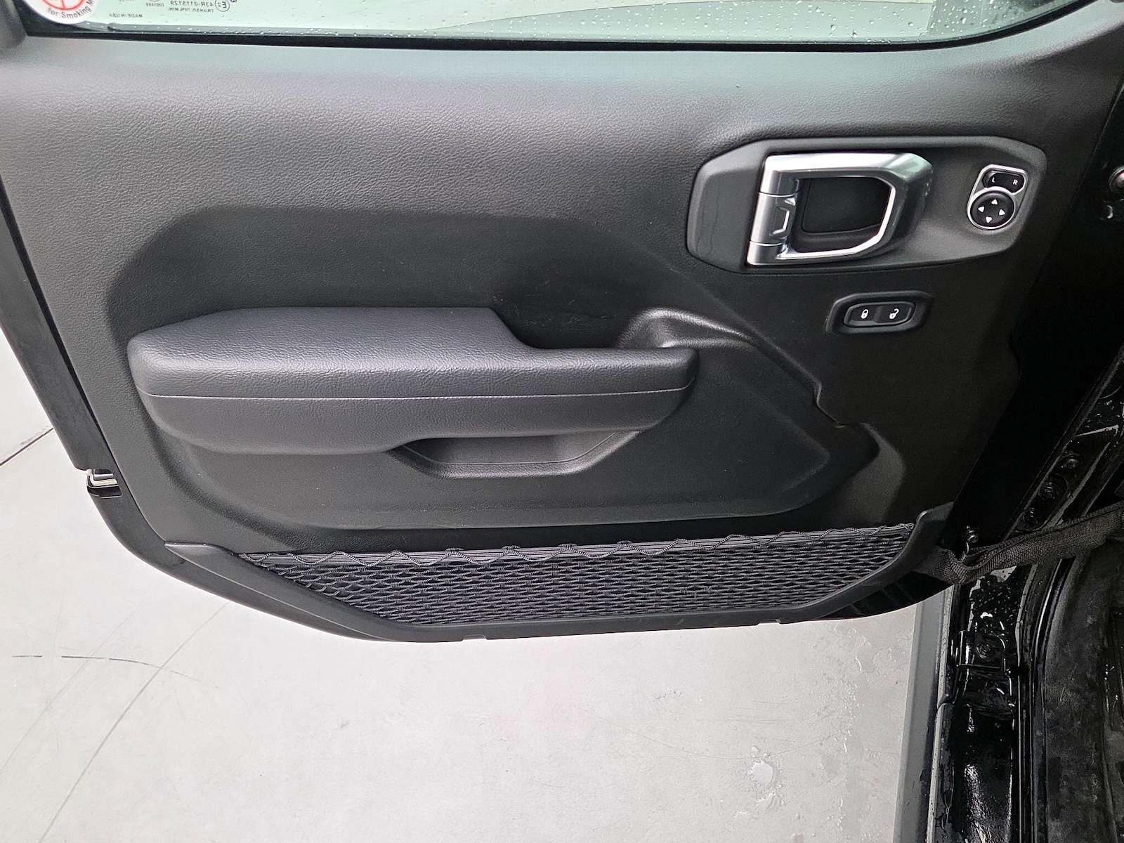 2025 Jeep Wrangler 4-Door Willys - Photo 13