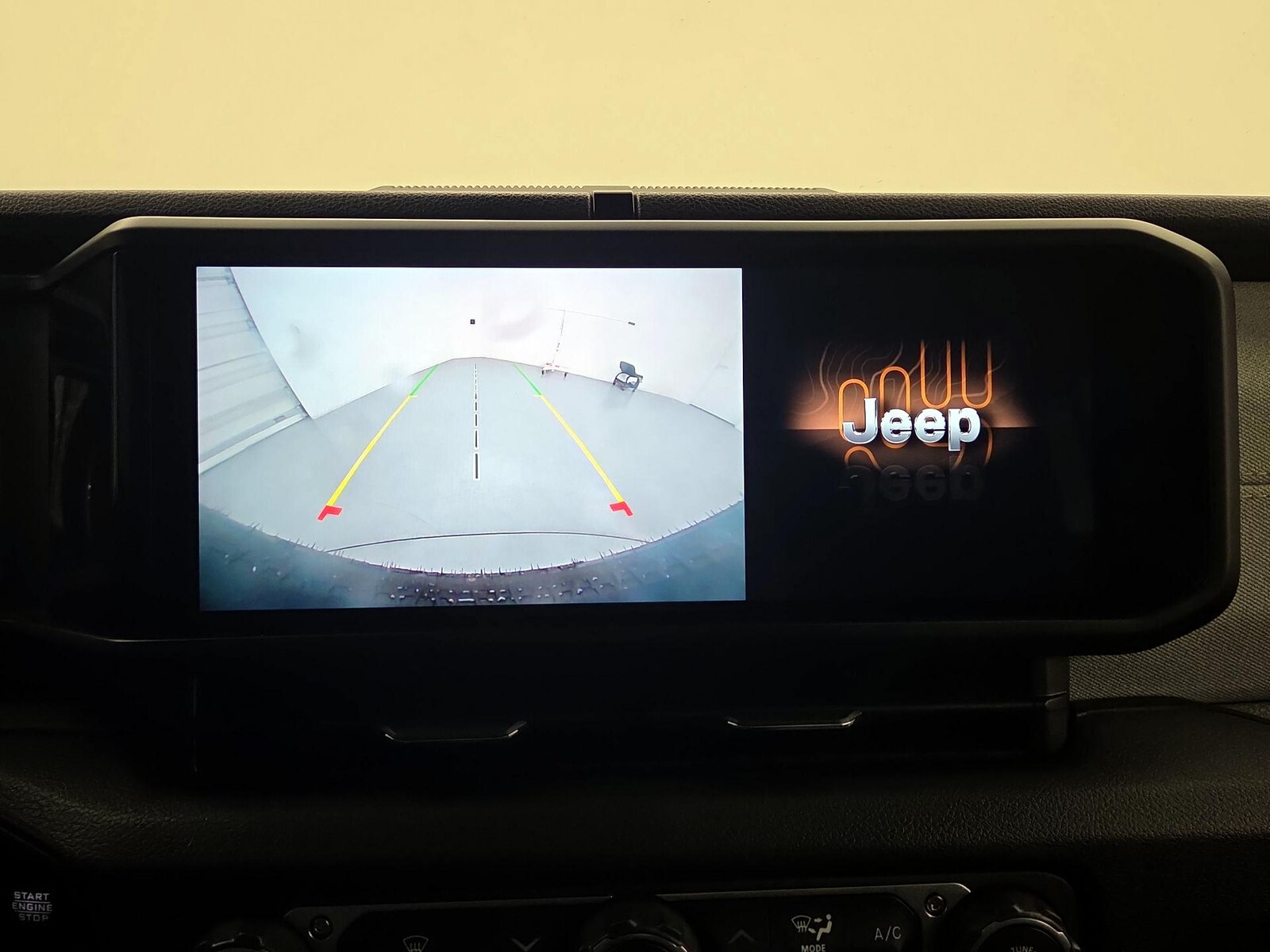 2025 Jeep Wrangler 4-Door Willys - Photo 15