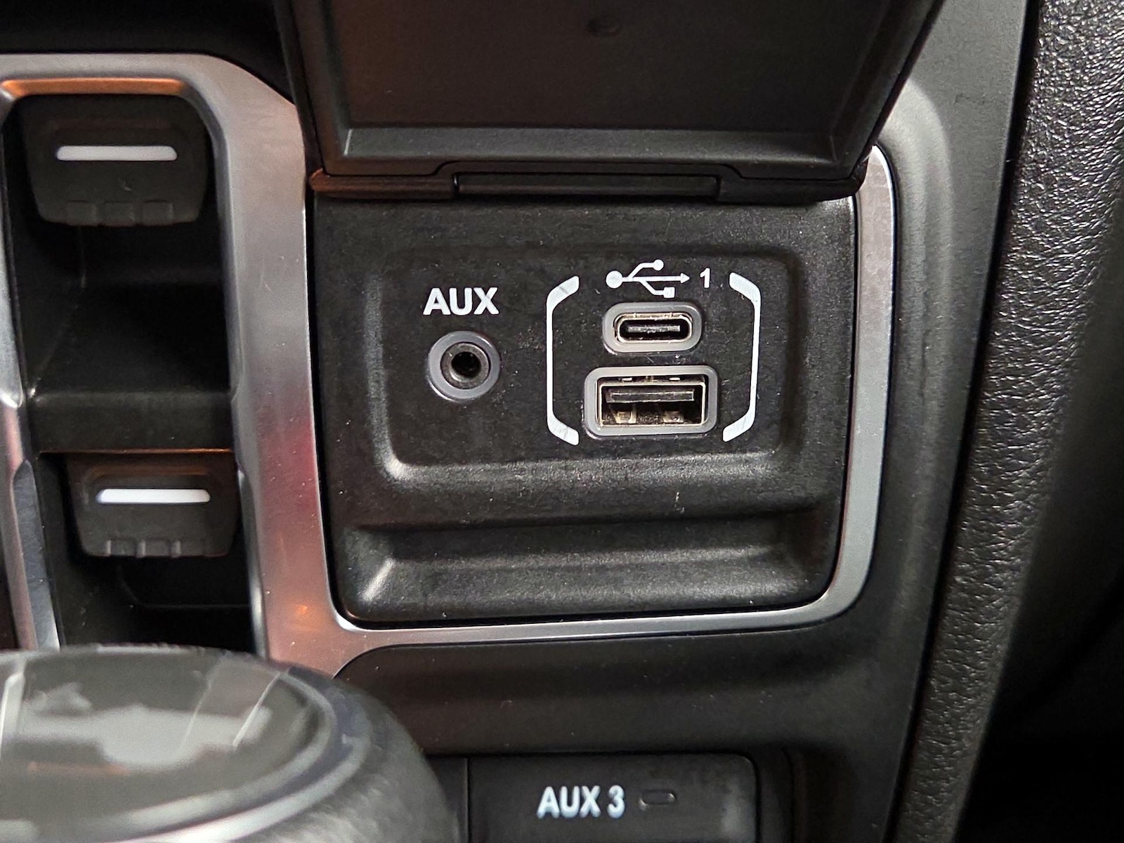 2025 Jeep Wrangler 4-Door Willys - Photo 19