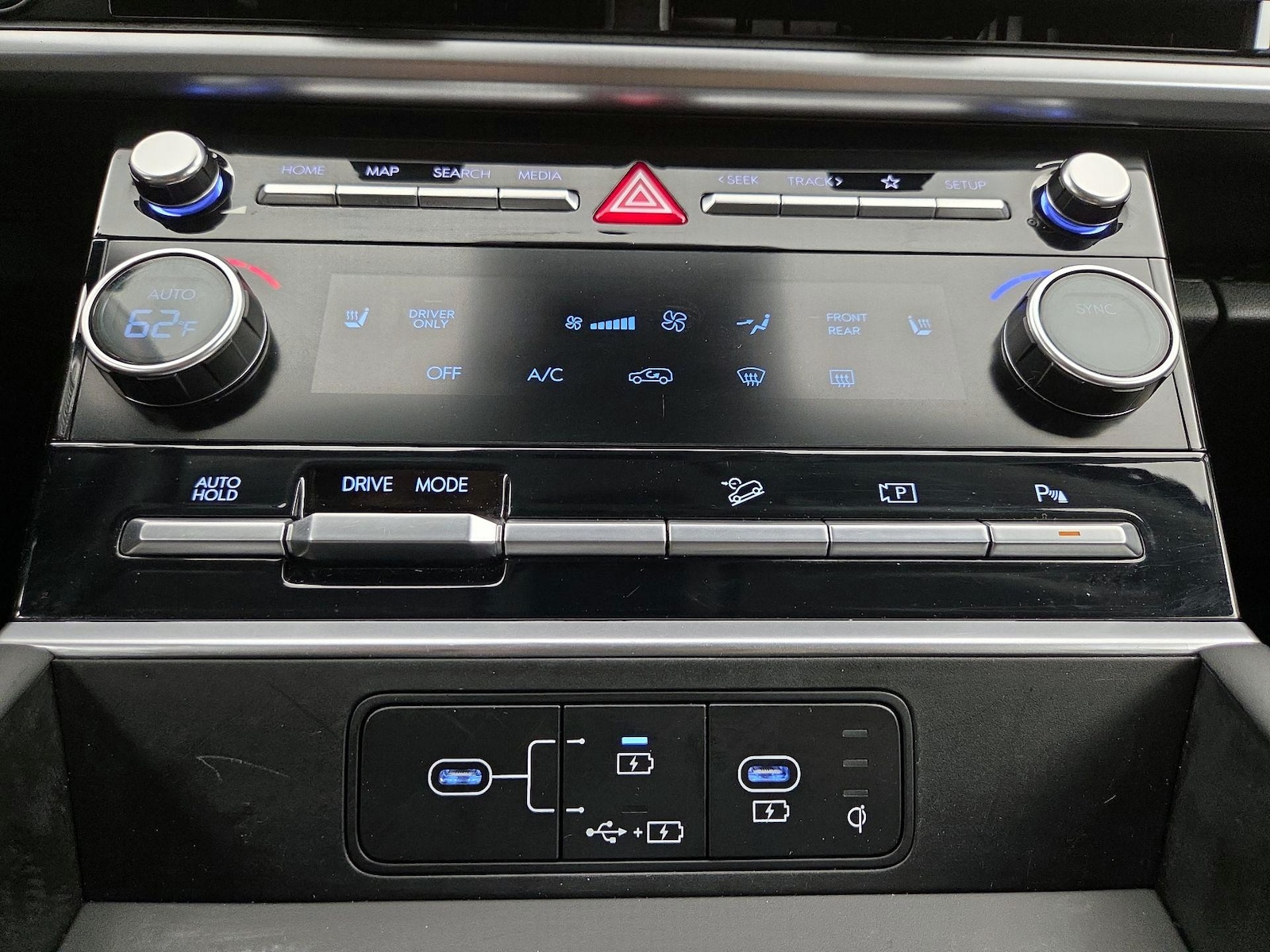 2025 Hyundai Santa Fe SEL - Photo 17
