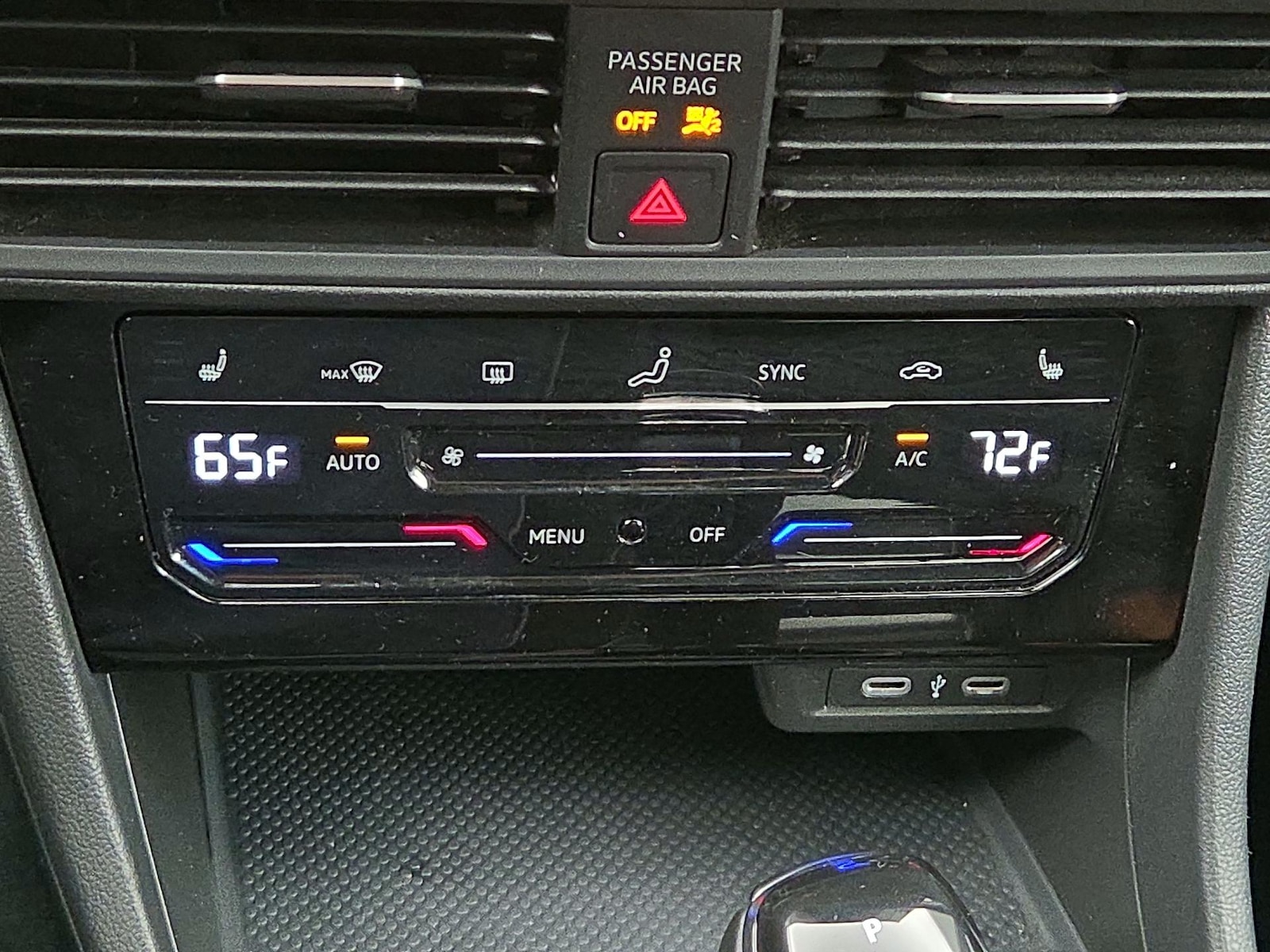 2025 Volkswagen Jetta Sport - Photo 17