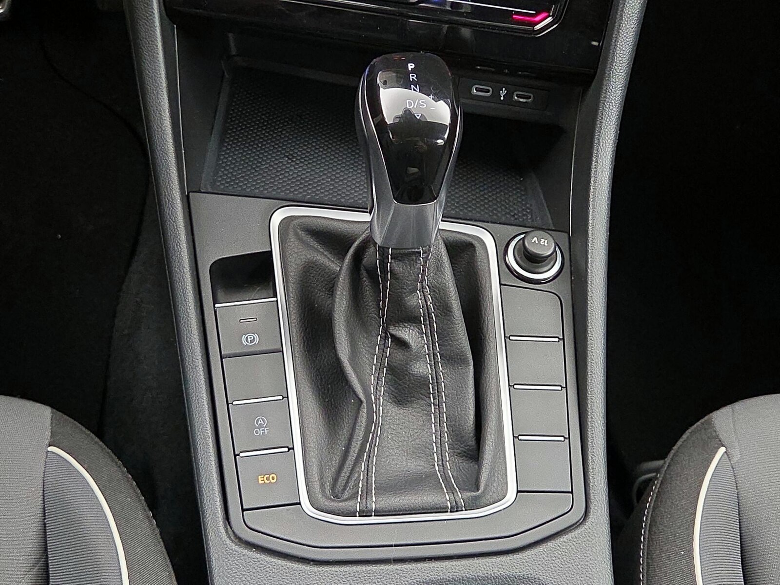 2025 Volkswagen Jetta Sport - Photo 18