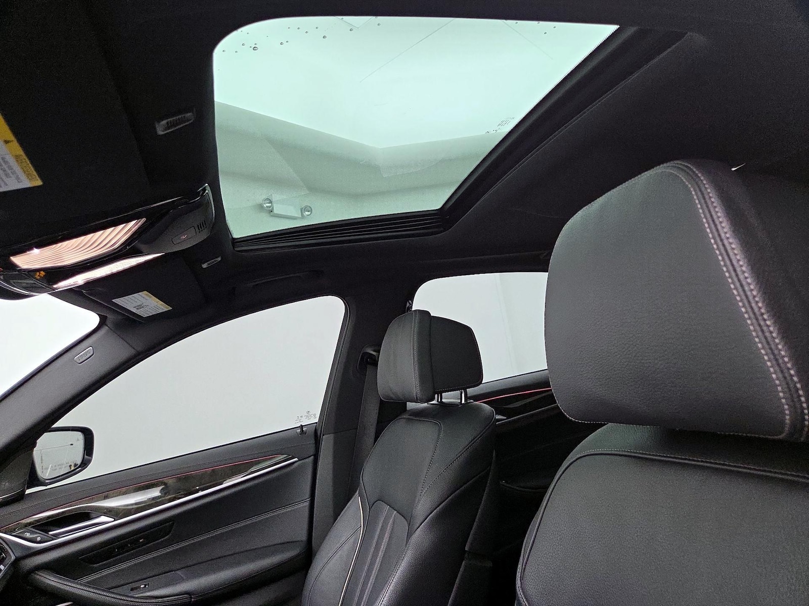 Sunroof(s) & Overhead Airbags