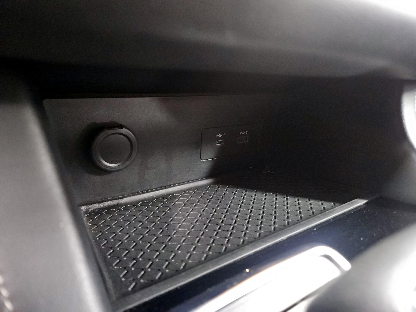 2025 Nissan Pathfinder SV - Photo 19