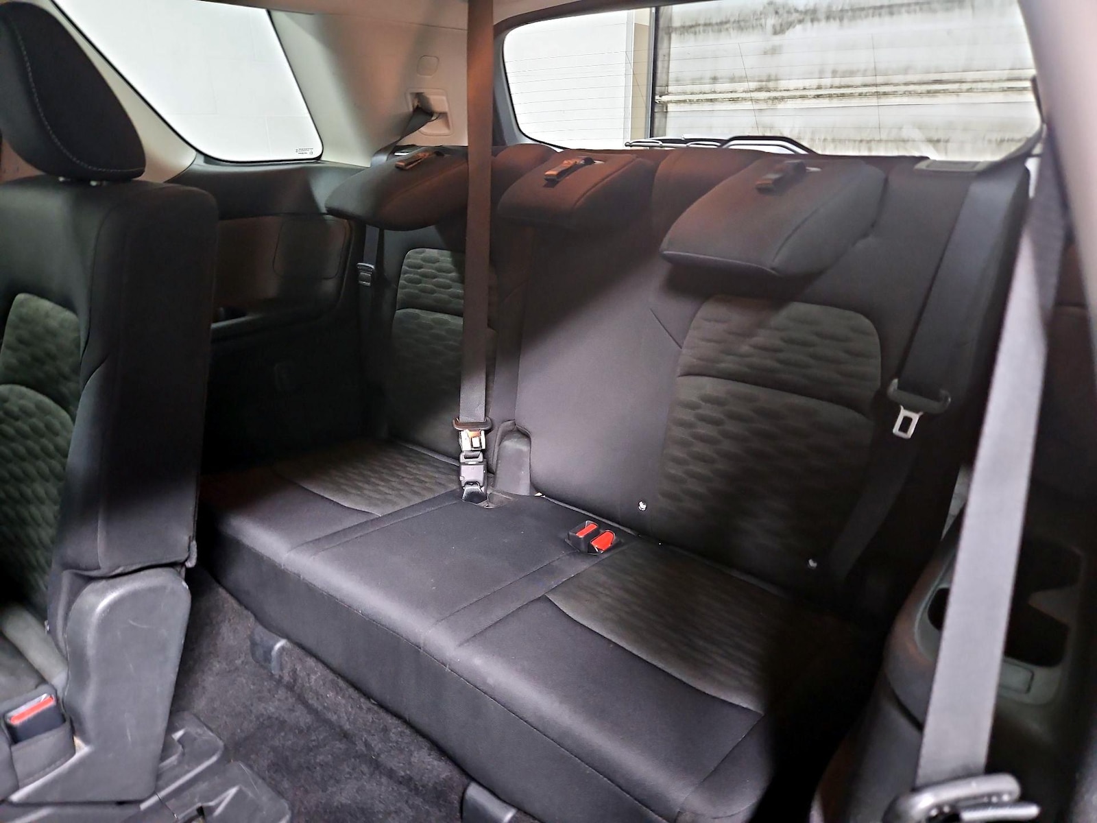 2025 Nissan Pathfinder SV - Photo 21