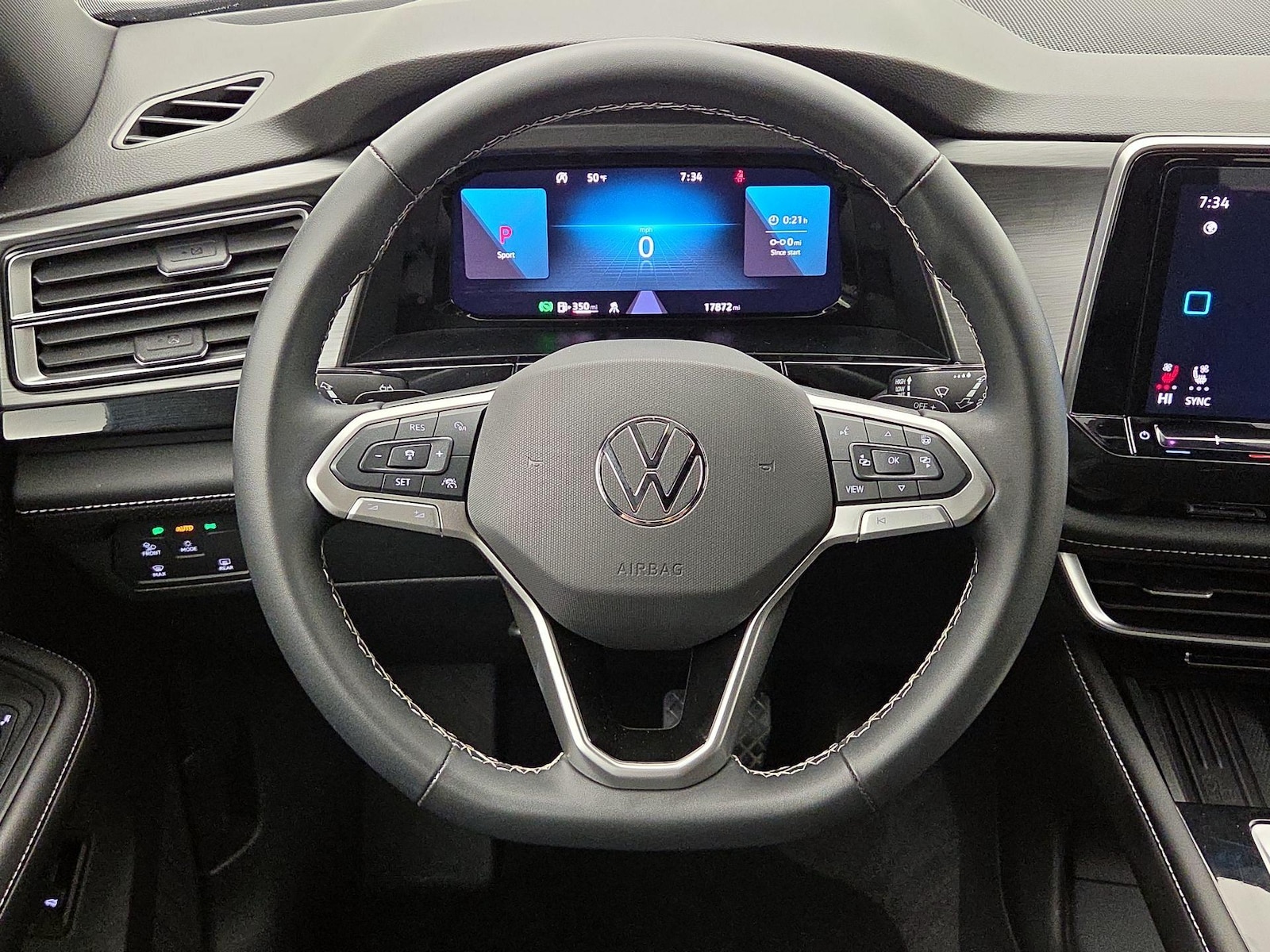 2025 Volkswagen Atlas Cross Sport SE w/Tech - Photo 11