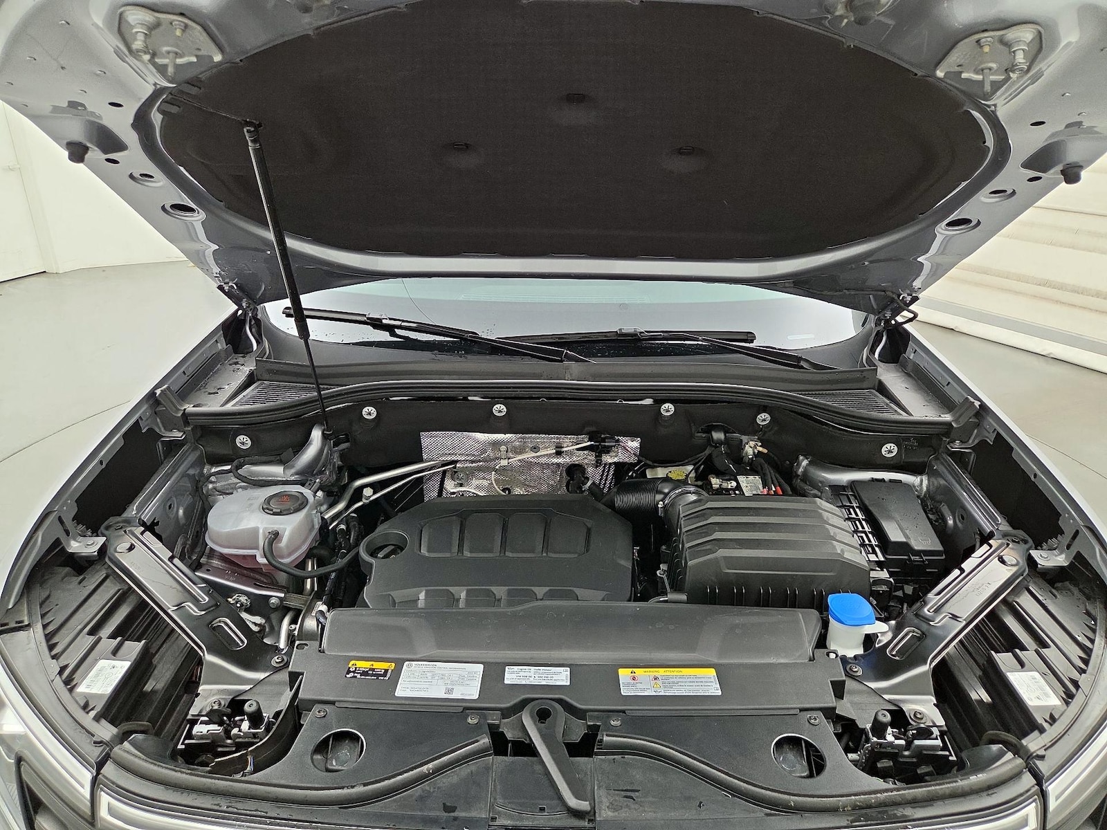 2025 Volkswagen Atlas Cross Sport SE w/Tech - Photo 22