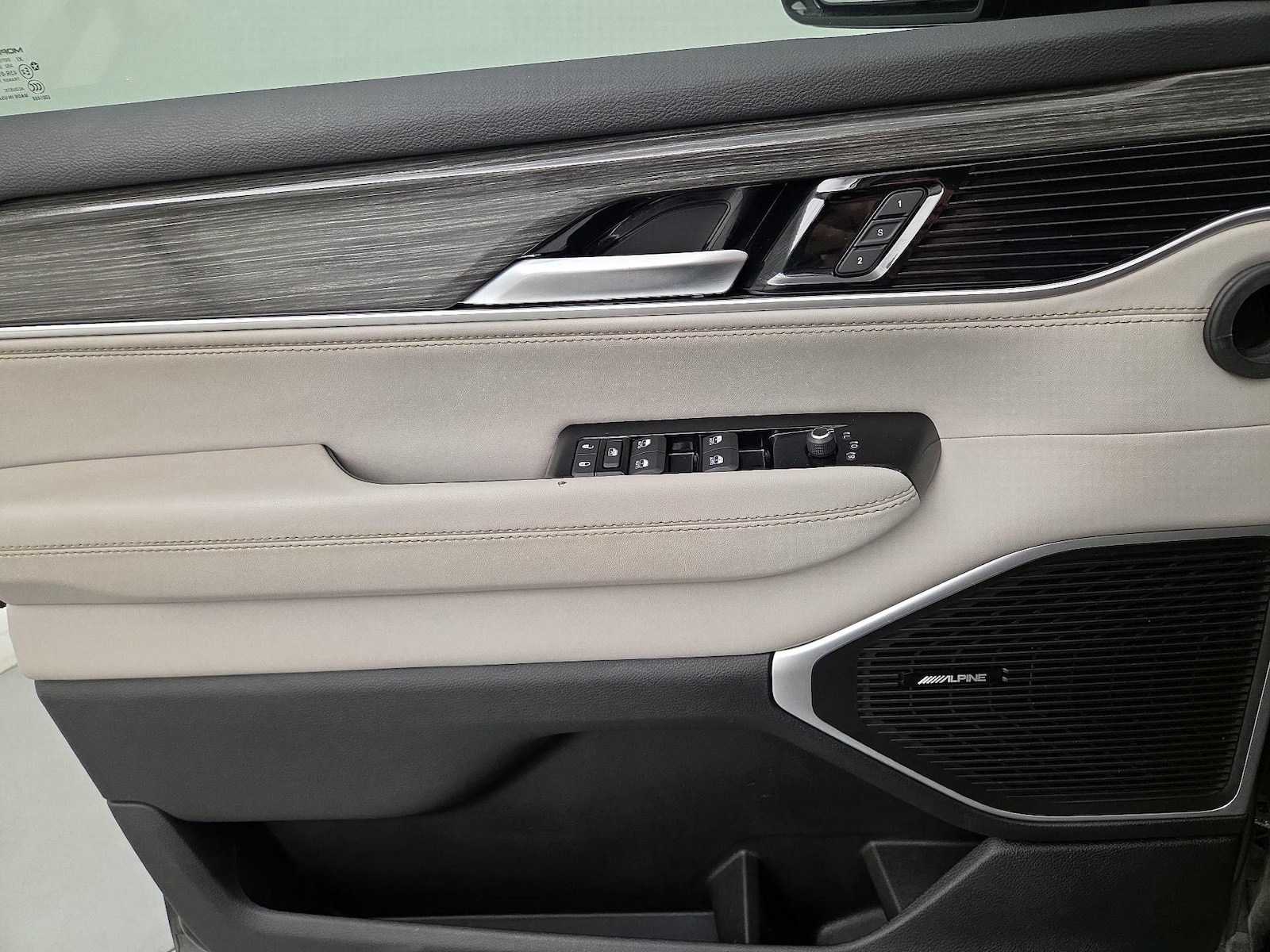 2022 Jeep Wagoneer Series III - Photo 13