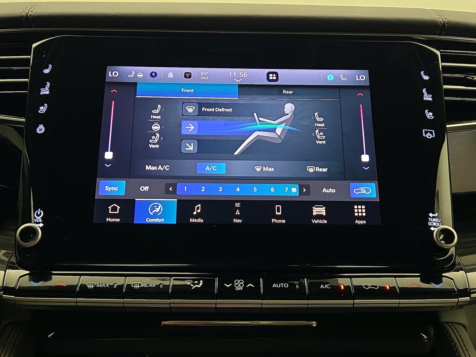 2022 Jeep Wagoneer Series III - Photo 18