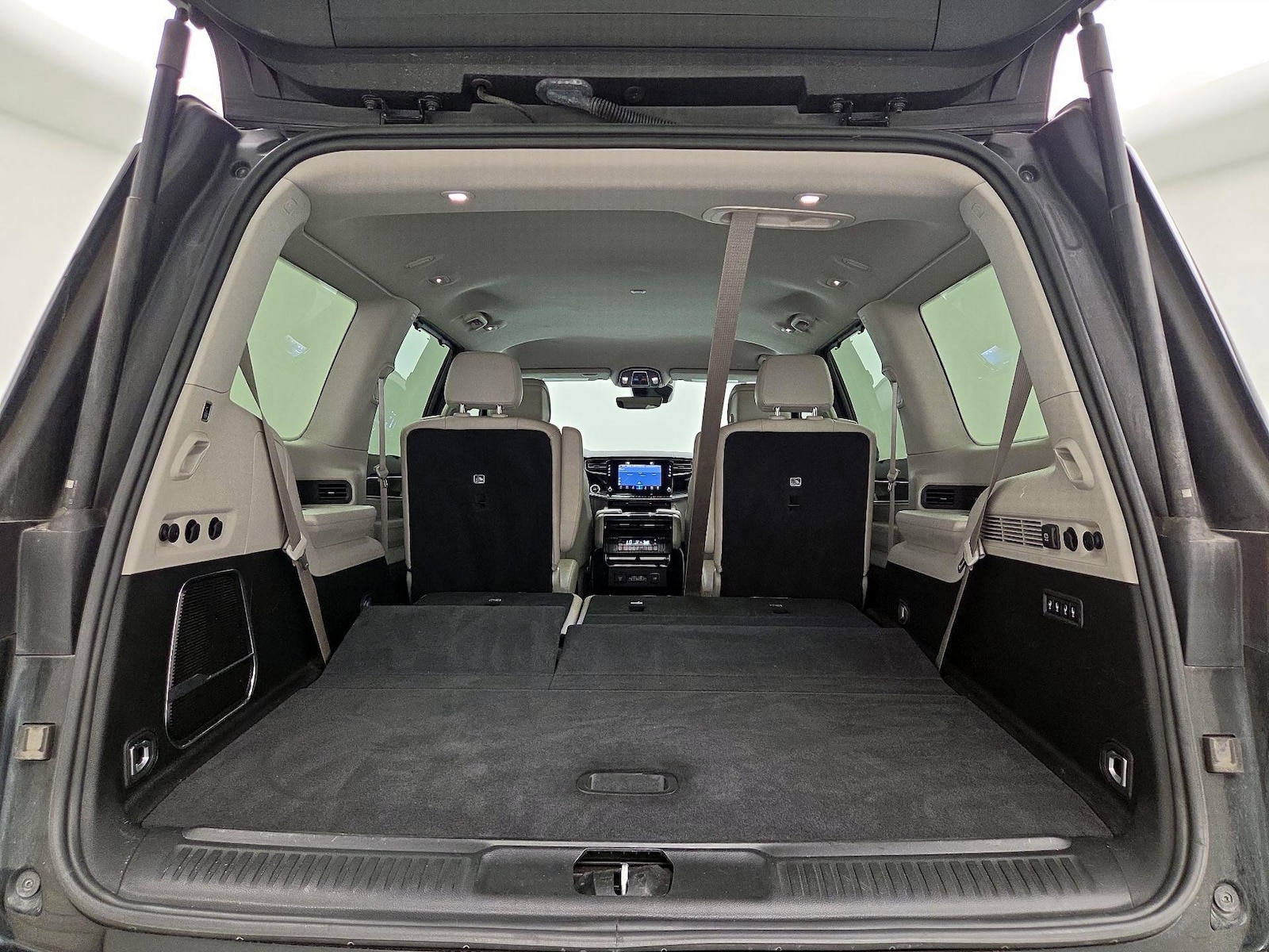2022 Jeep Wagoneer Series III - Photo 24